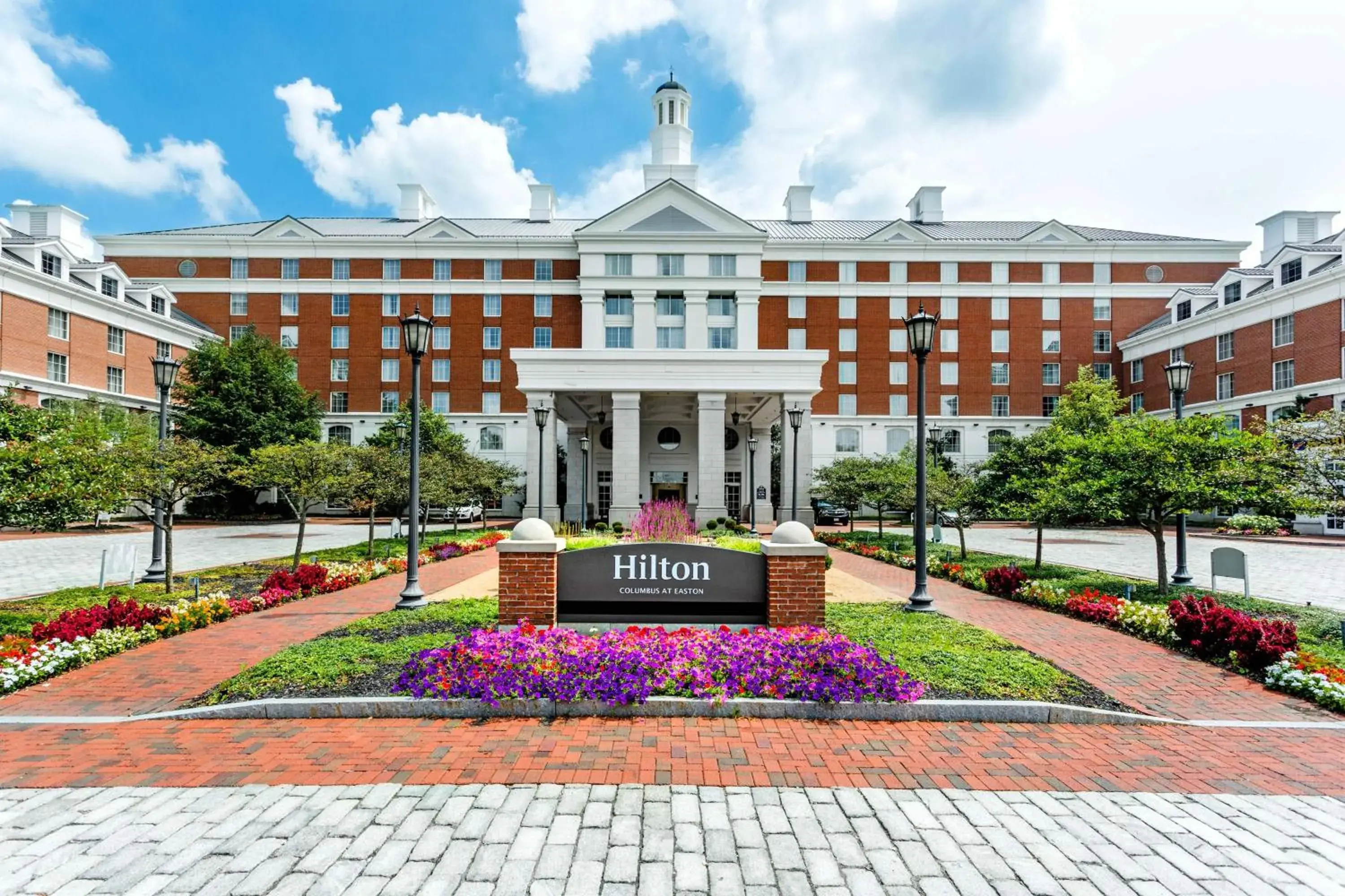 Property building in Hilton Columbus at Easton Property building in Hilton Columbus at Easton