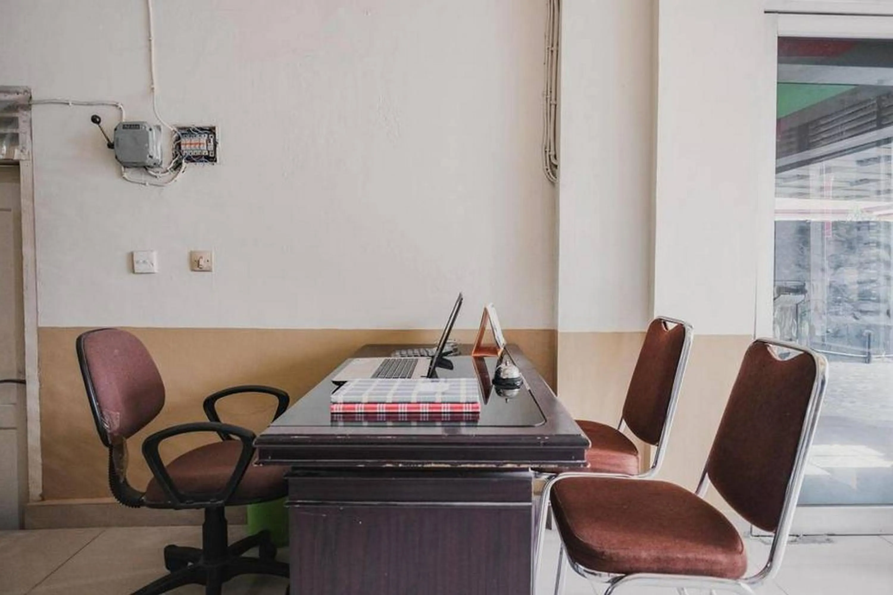 RedDoorz @ Jalan STM Medan