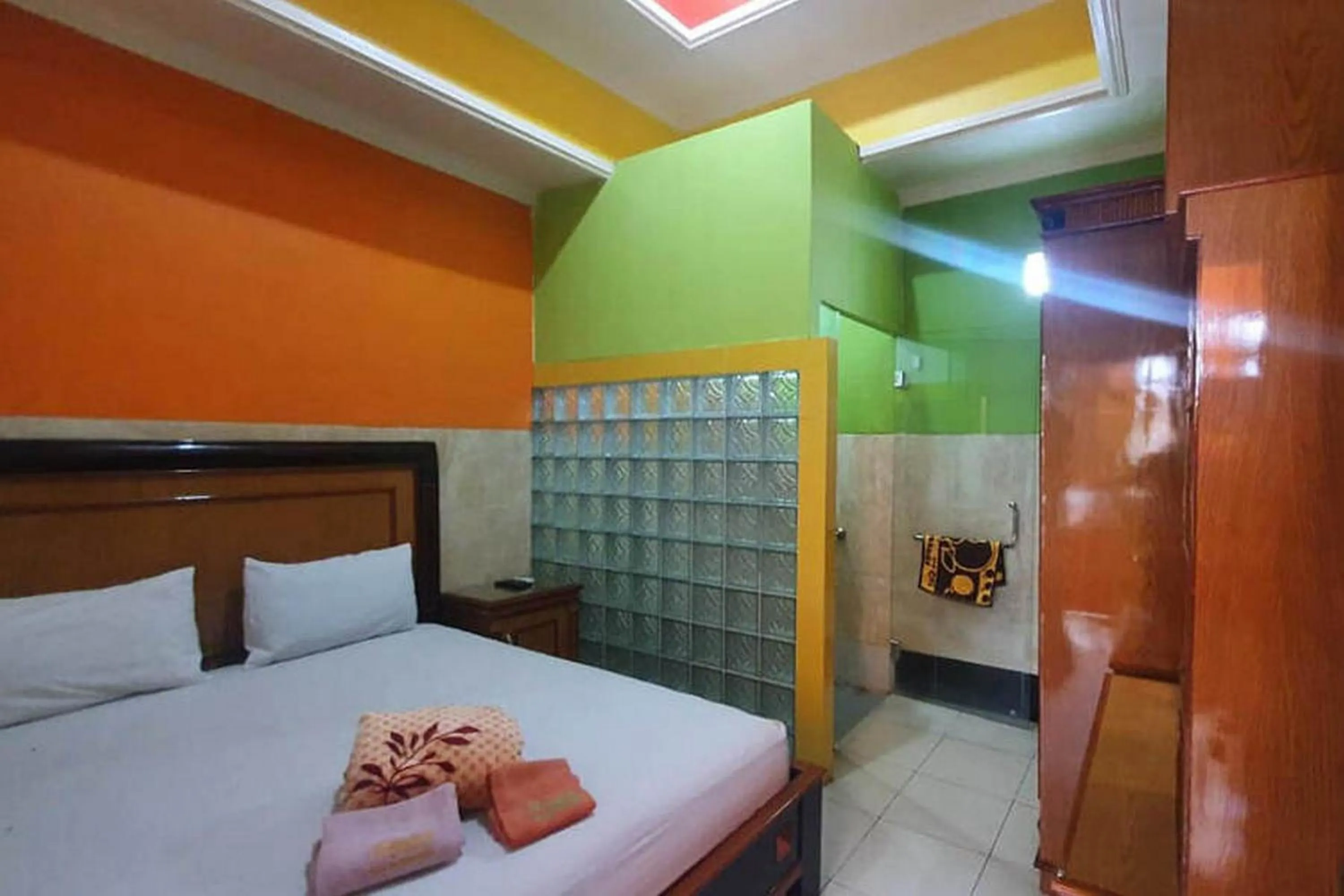 Bed in Homestay Gayatri Sawojajar near Univ Negeri Malang Kampus 2 Mitra RedDoorz