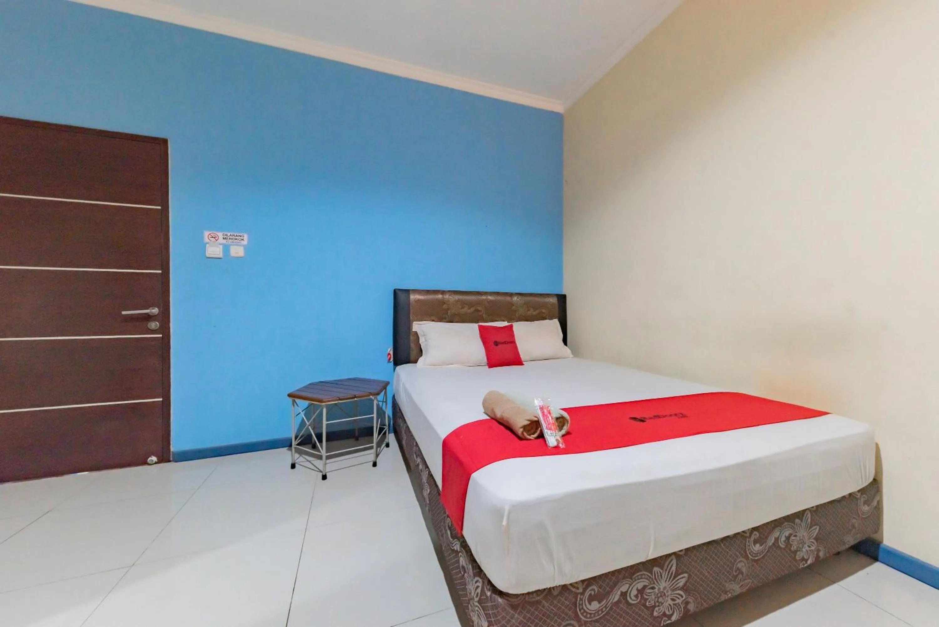 Double Room in RedDoorz Syariah @ Pangeran Suryanata Samarinda