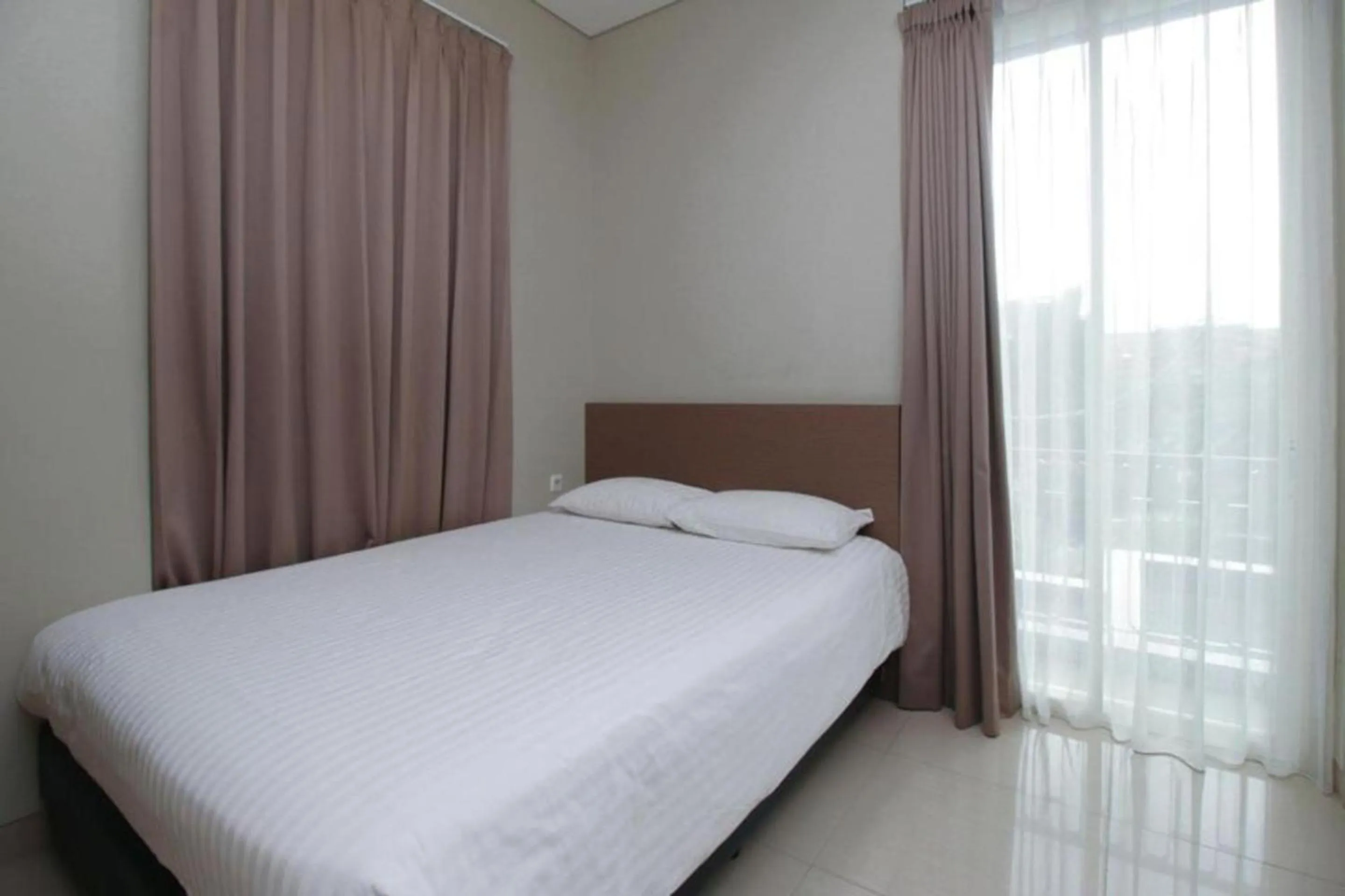 Photo of the whole room, Bed in Home 899 Patal Senayan