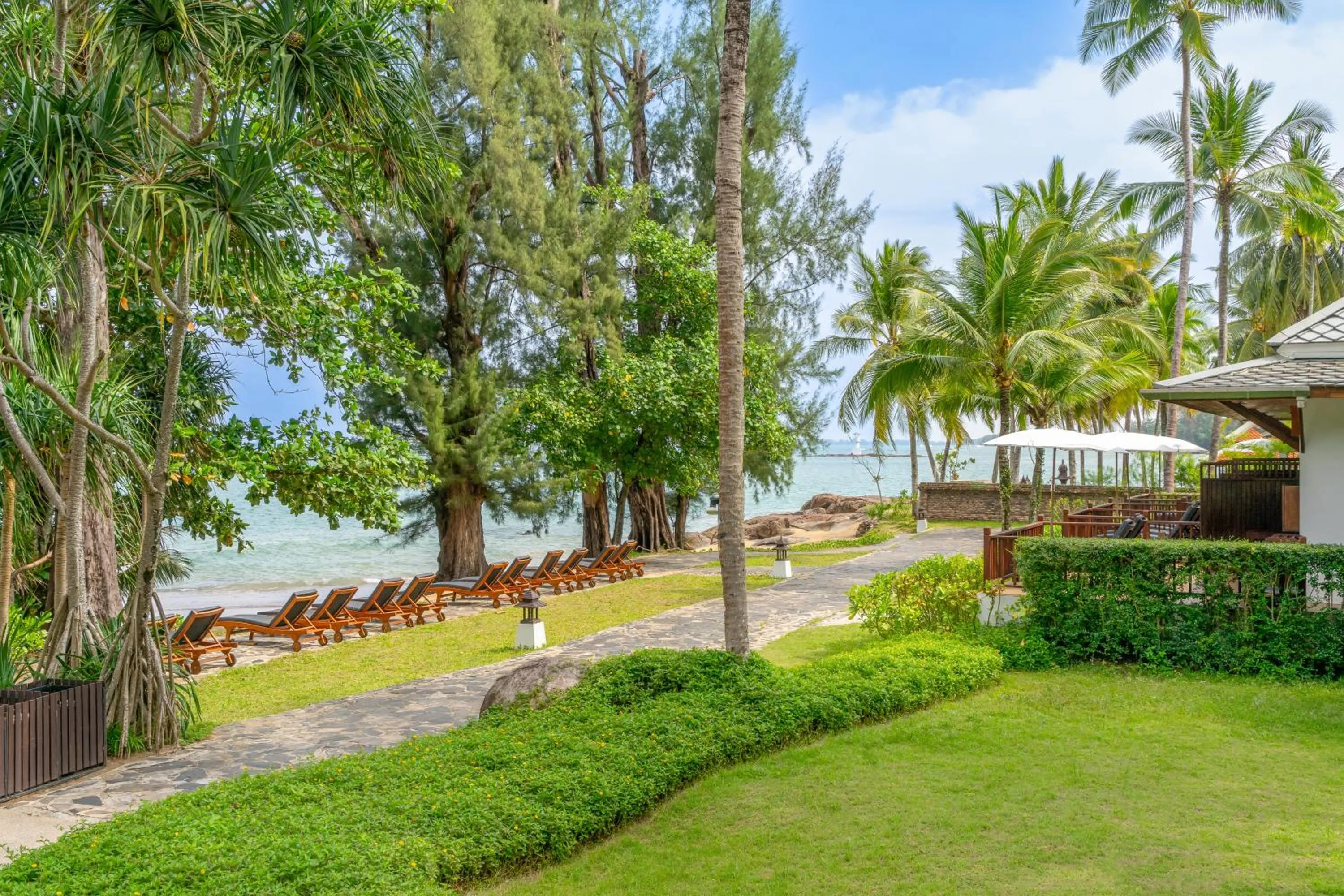 Garden in SENTIDO Khao Lak