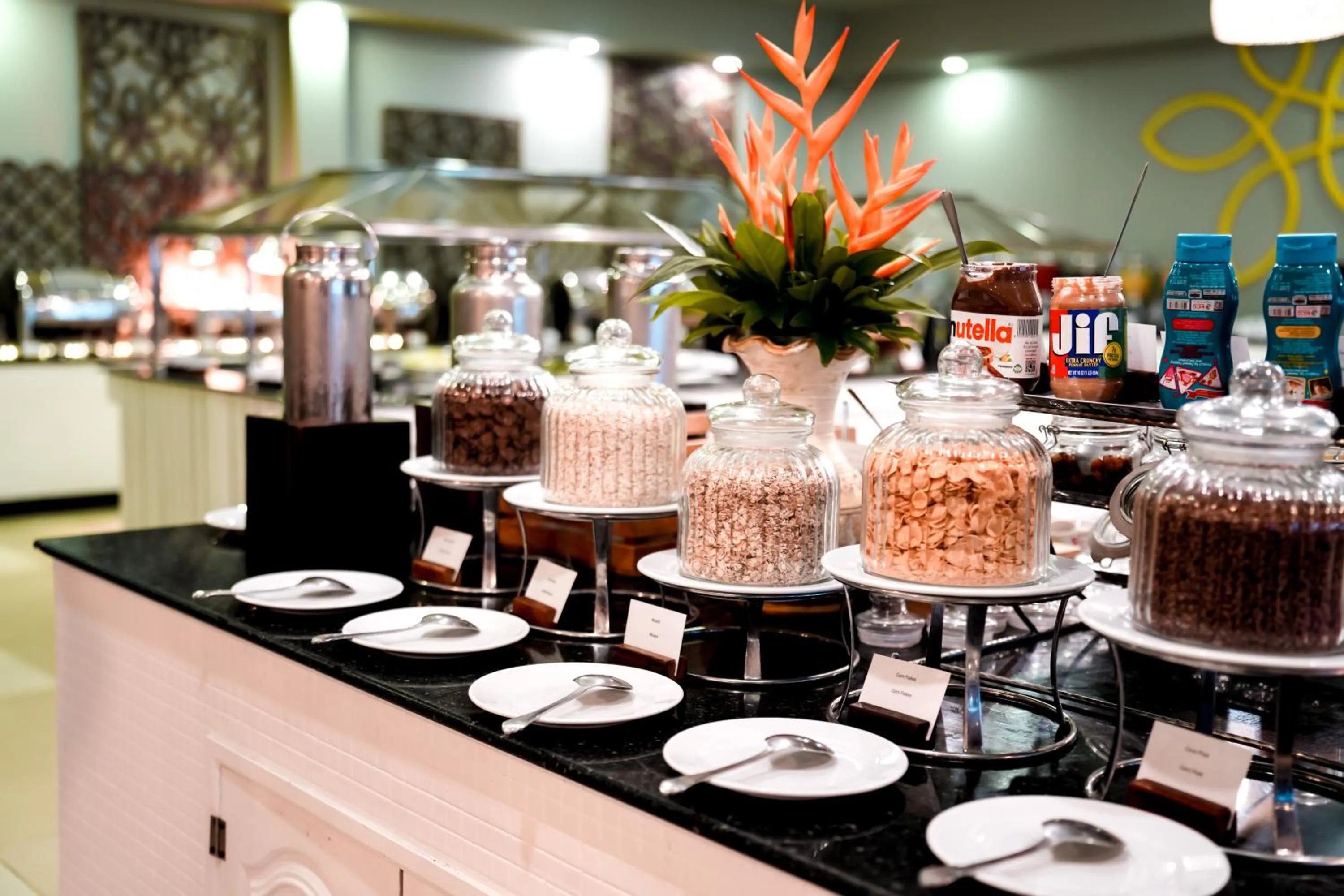 Food and drinks in SENTIDO Khao Lak