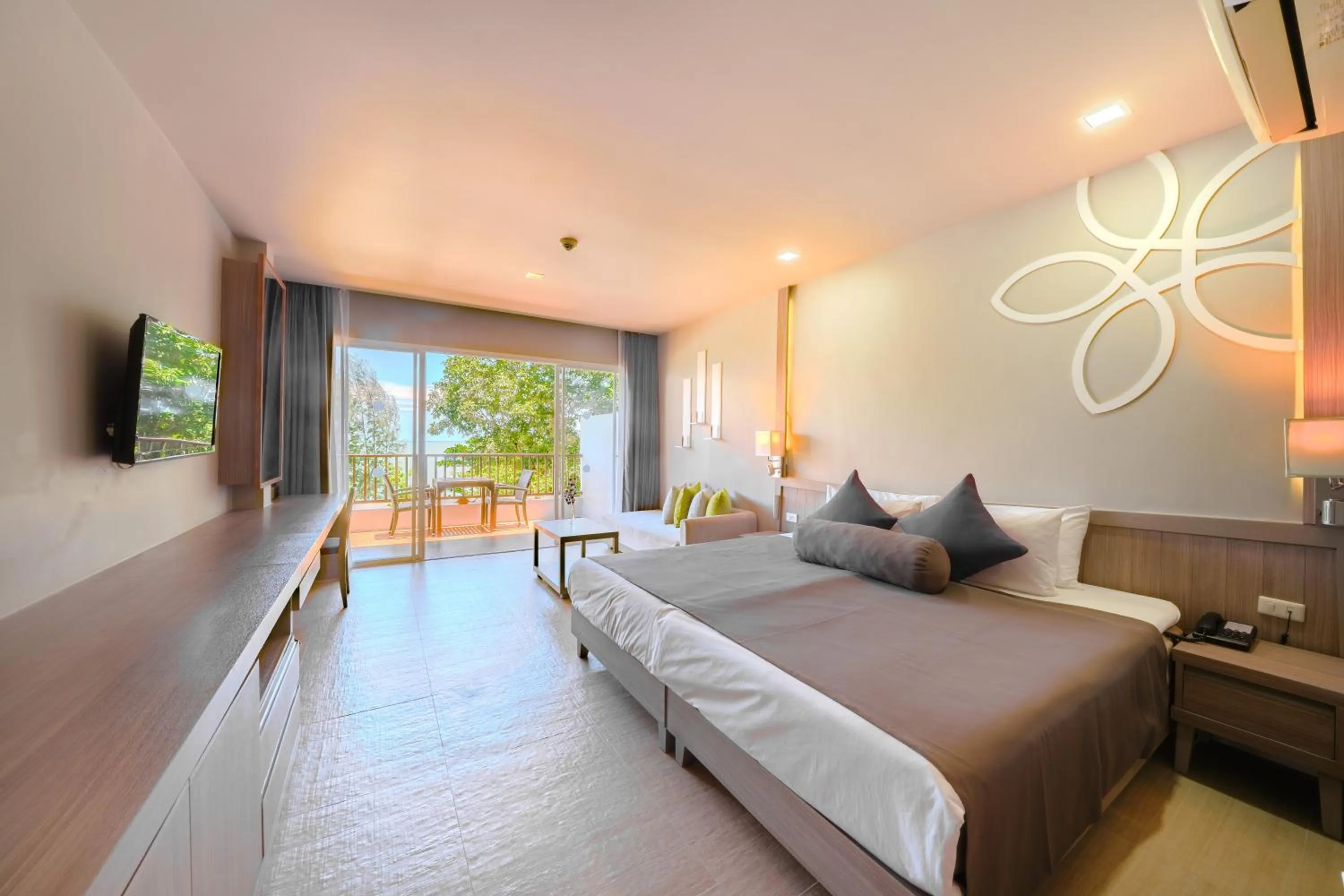 Bedroom, Bed in SENTIDO Khao Lak