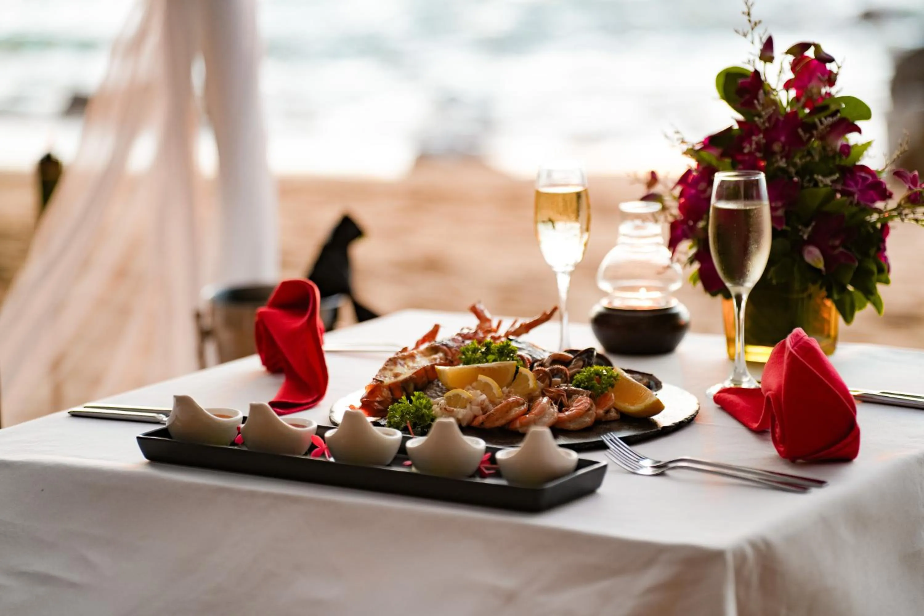 Food and drinks in SENTIDO Khao Lak