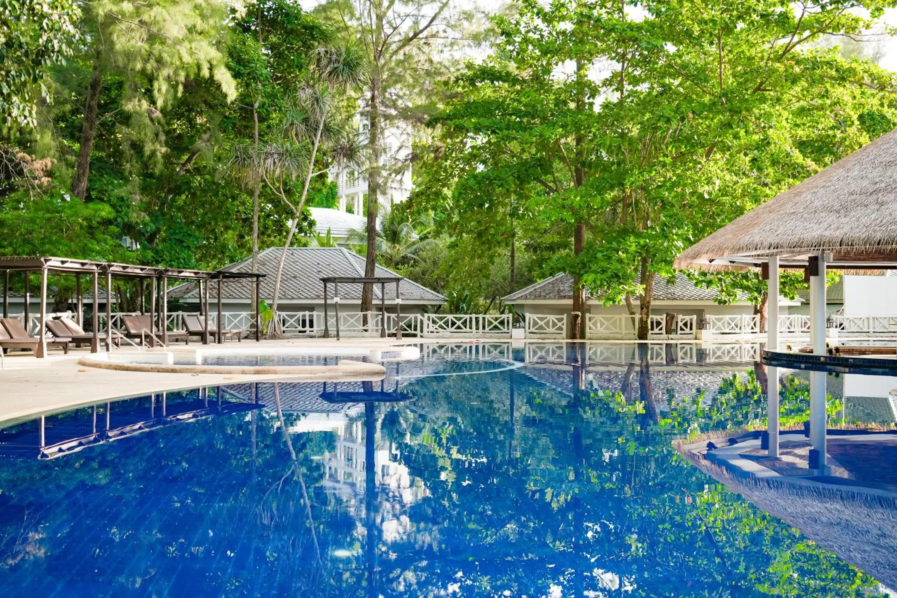 Lounge or bar in SENTIDO Khao Lak Lounge or bar in SENTIDO Khao Lak