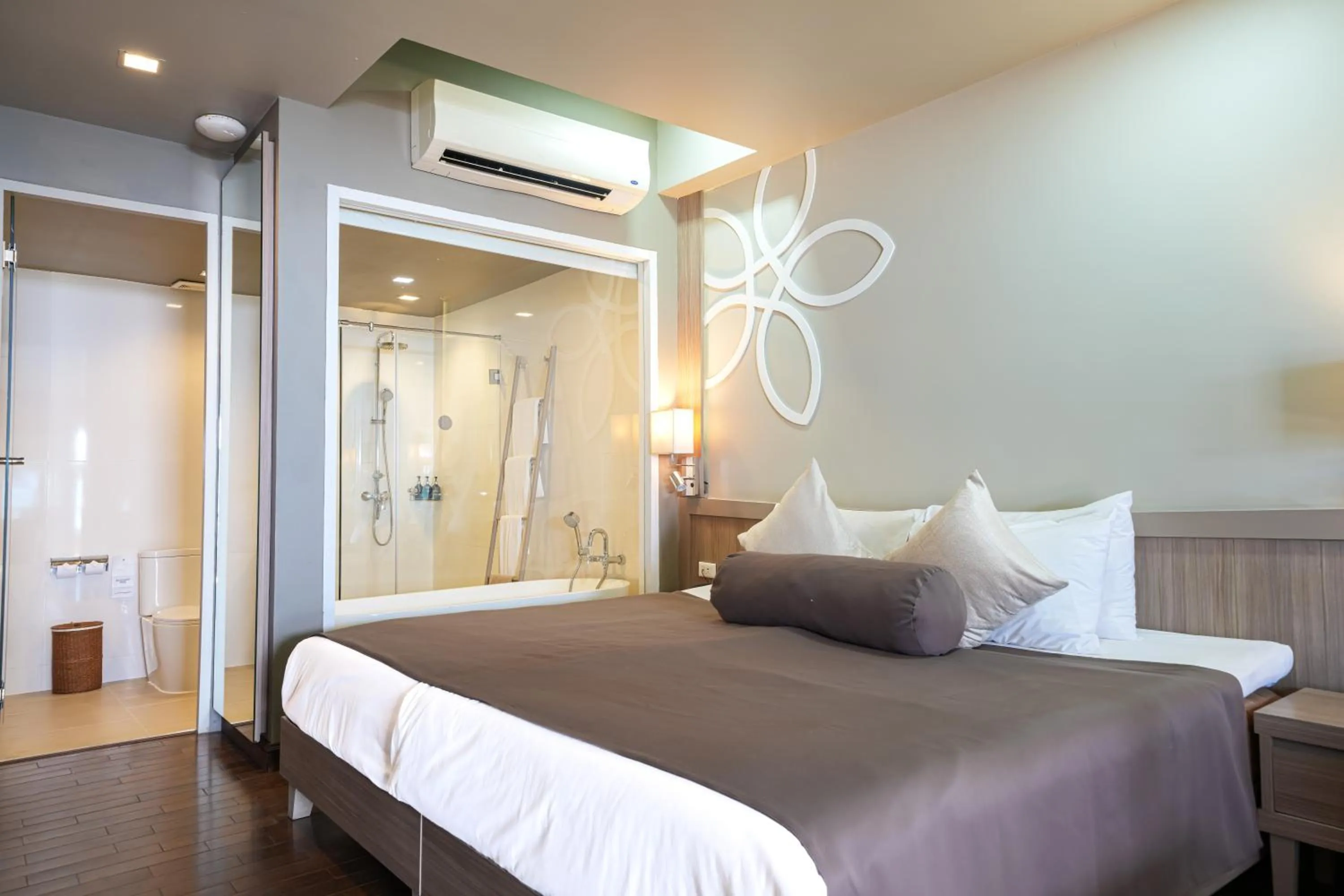 Bedroom, Bed in SENTIDO Khao Lak