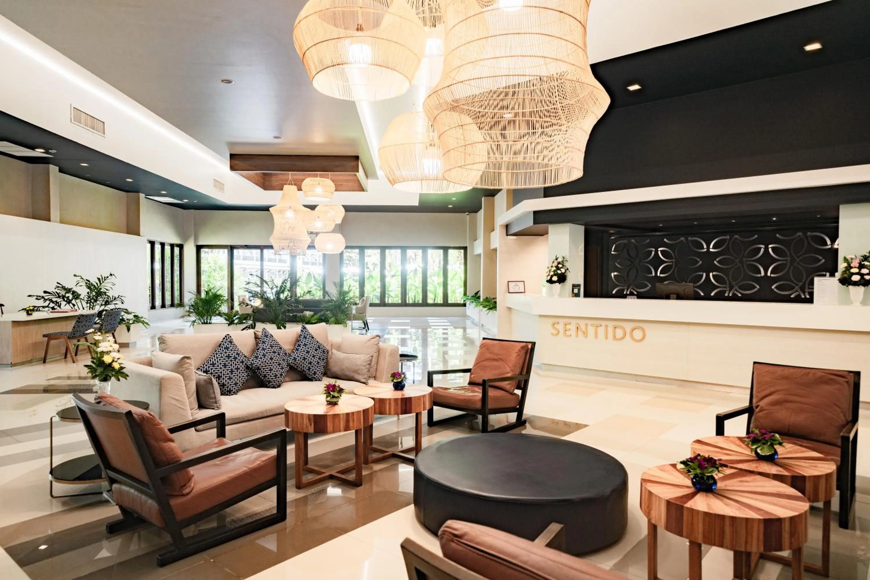 Lobby or reception in SENTIDO Khao Lak