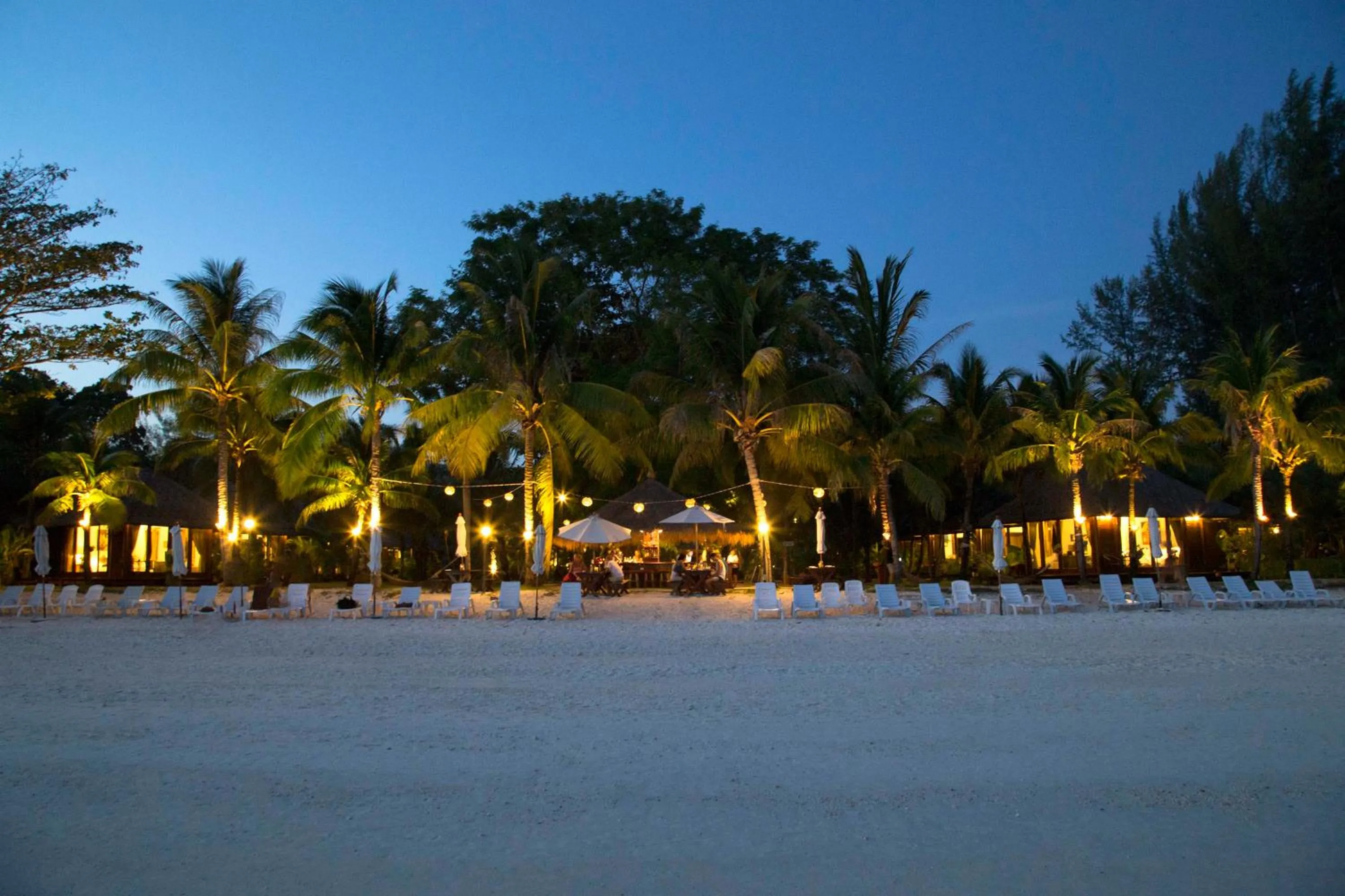 Property building in Mali Resort Pattaya Beach Koh Lipe