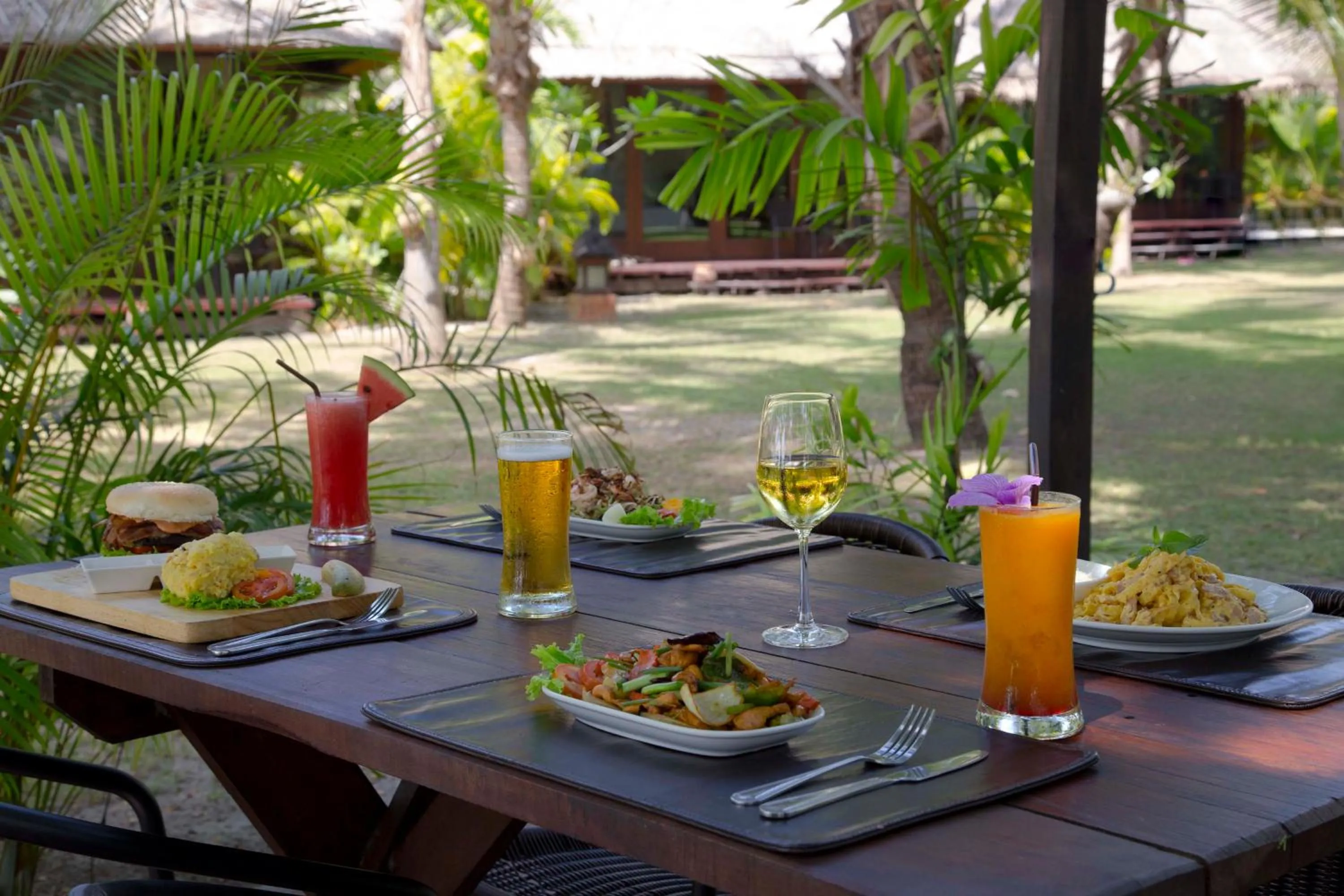 Restaurant/places to eat in Mali Resort Pattaya Beach Koh Lipe