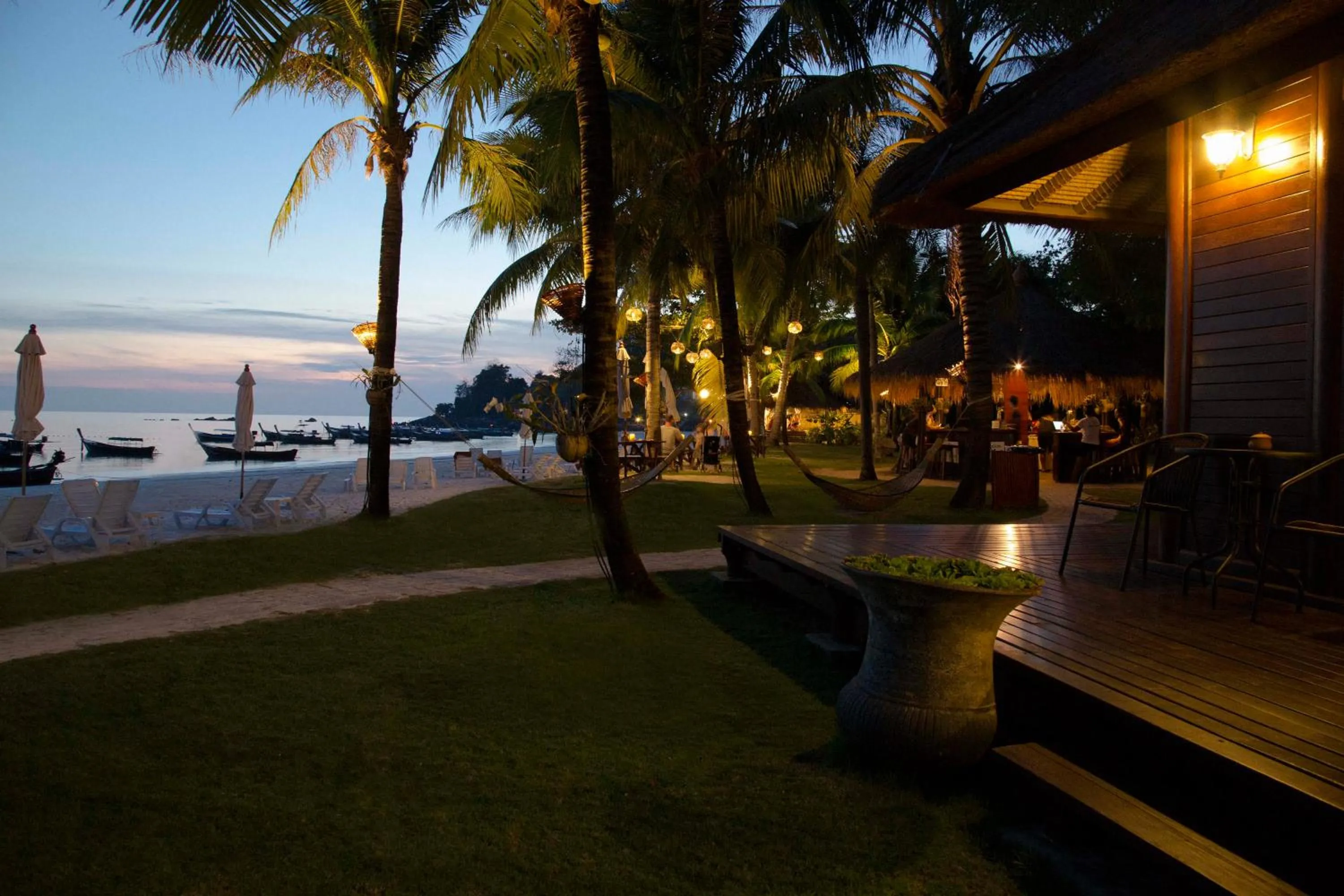 Garden in Mali Resort Pattaya Beach Koh Lipe