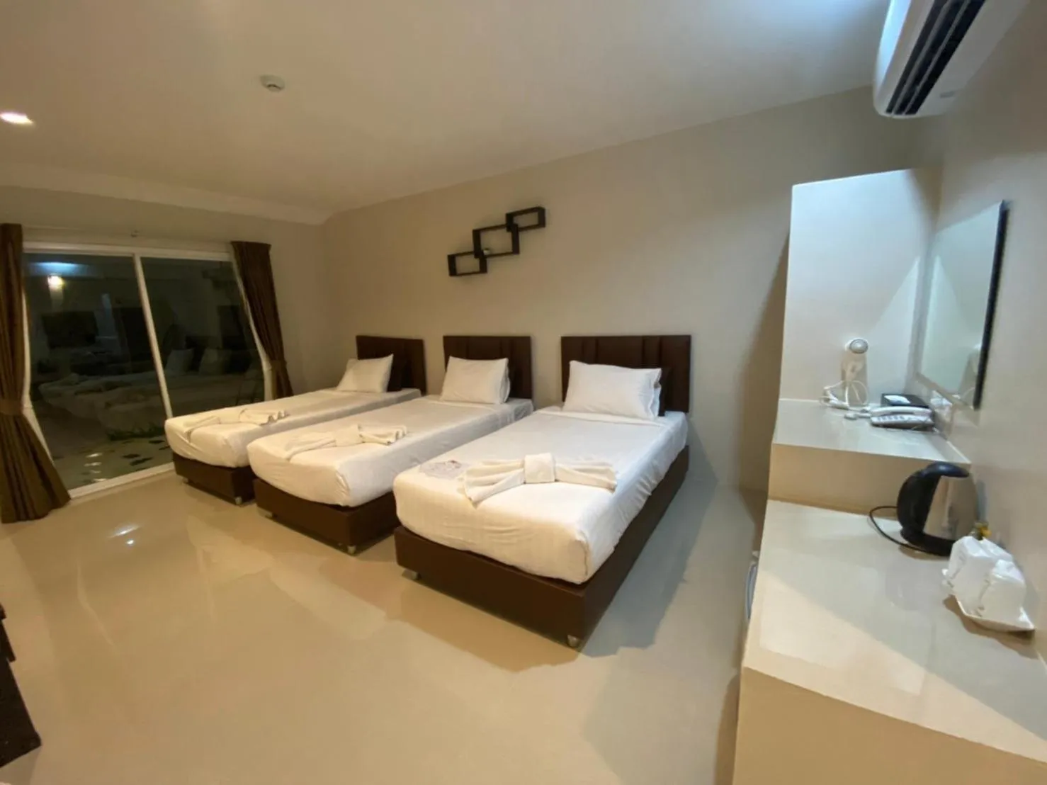 Bed in Makan Resort