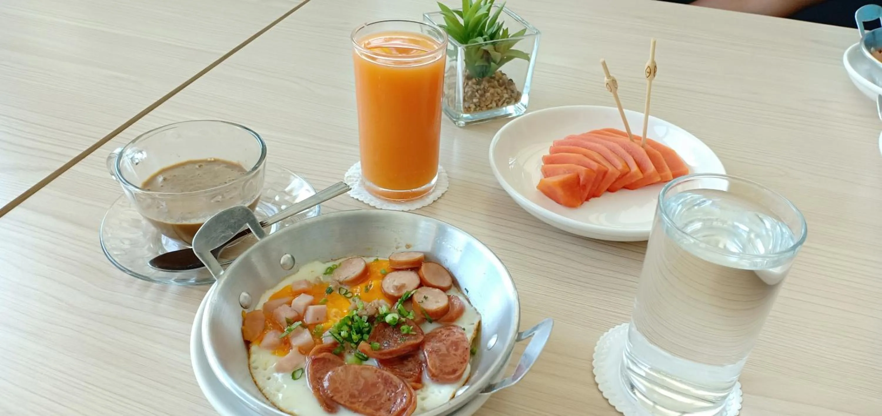 Food and drinks in Makan Resort