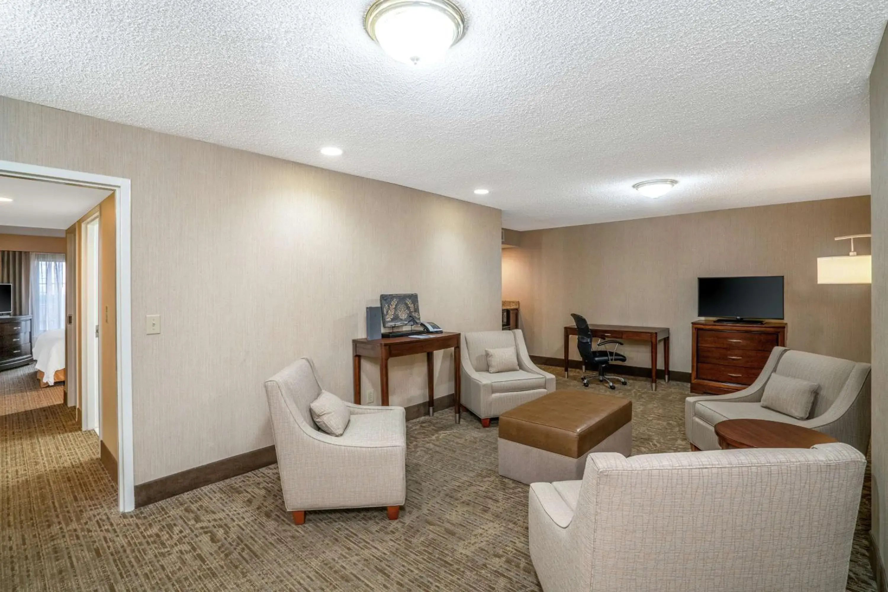 Bedroom in Embassy Suites Nashville - at Vanderbilt Bedroom in Embassy Suites Nashville - at Vanderbilt