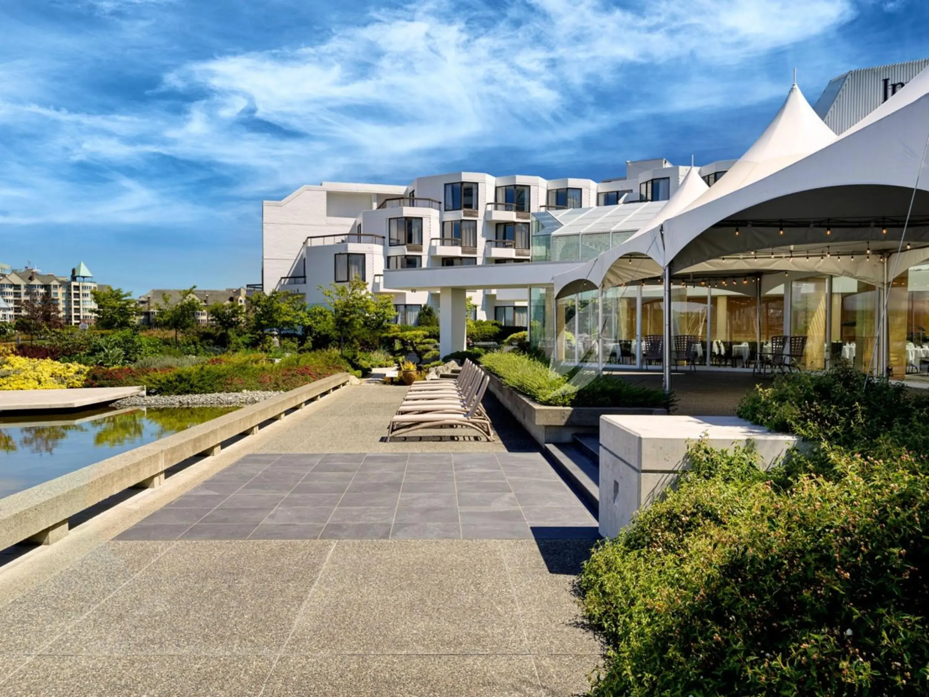 Property building in Inn at Laurel Point Property building in Inn at Laurel Point