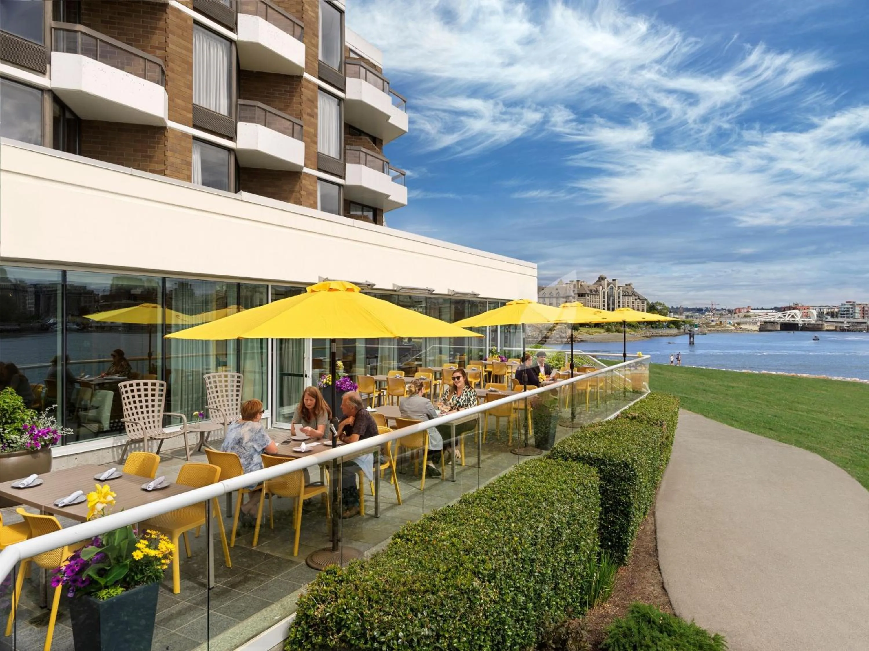 Restaurant/places to eat in Inn at Laurel Point