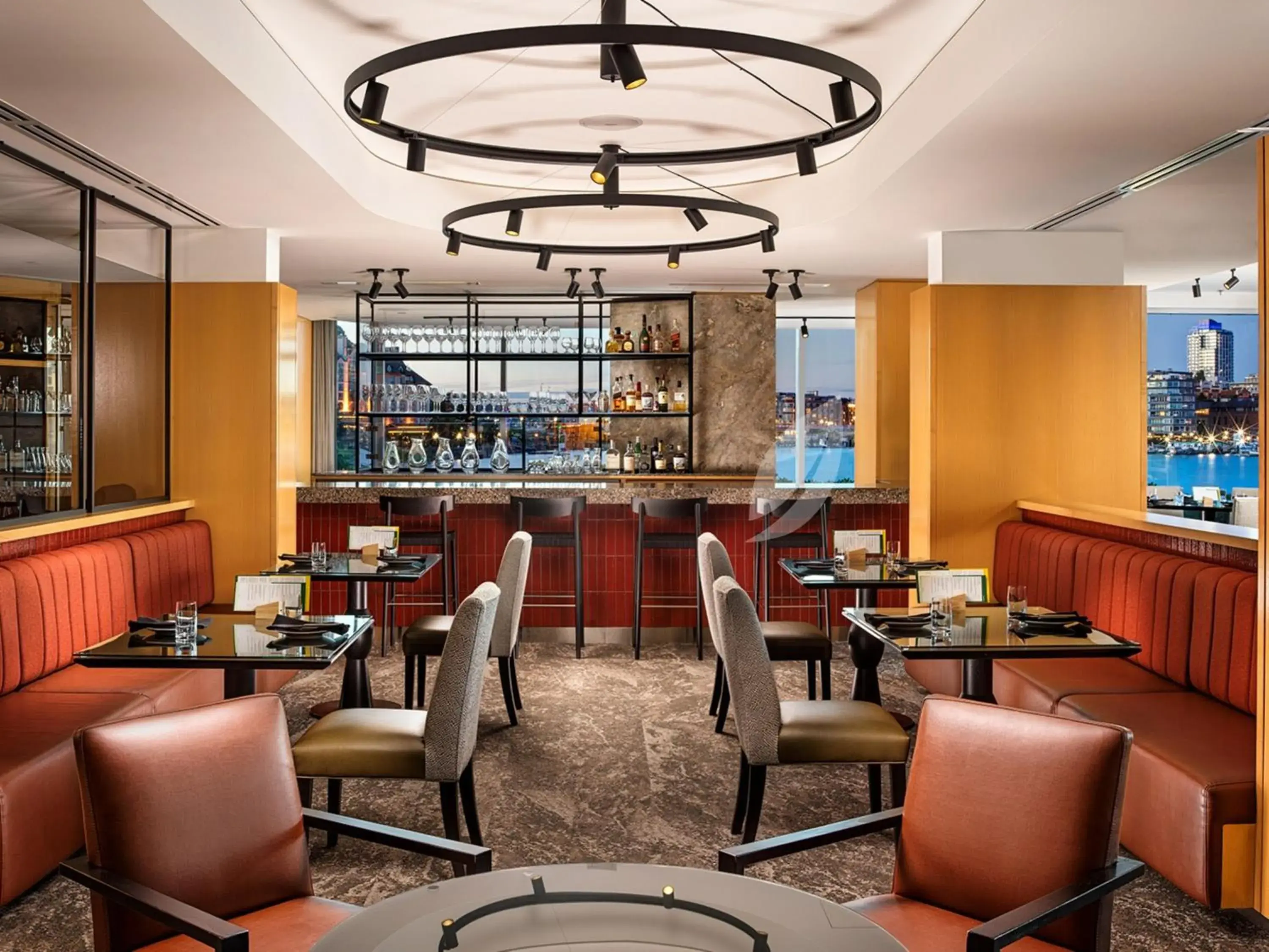 Restaurant/places to eat in Inn at Laurel Point Restaurant/places to eat in Inn at Laurel Point