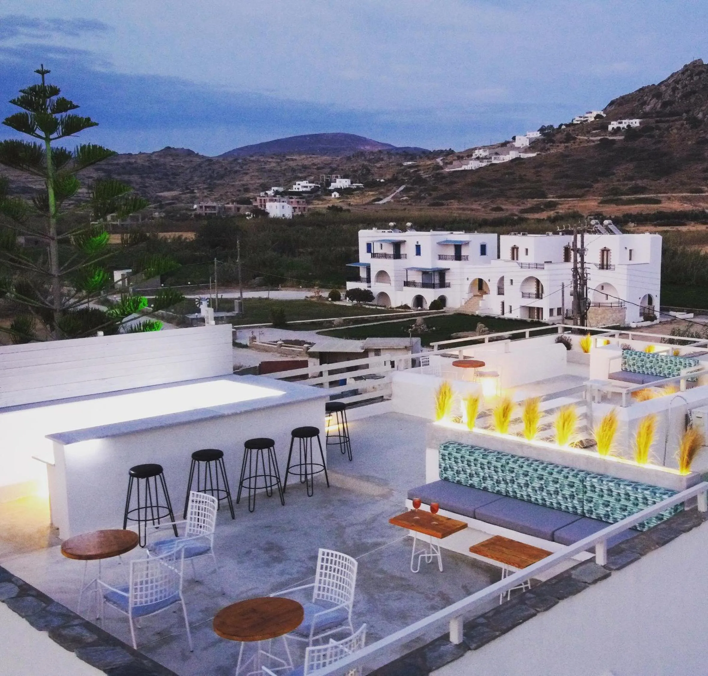 Dining area in Studios Vrettos Beachfront Hotel