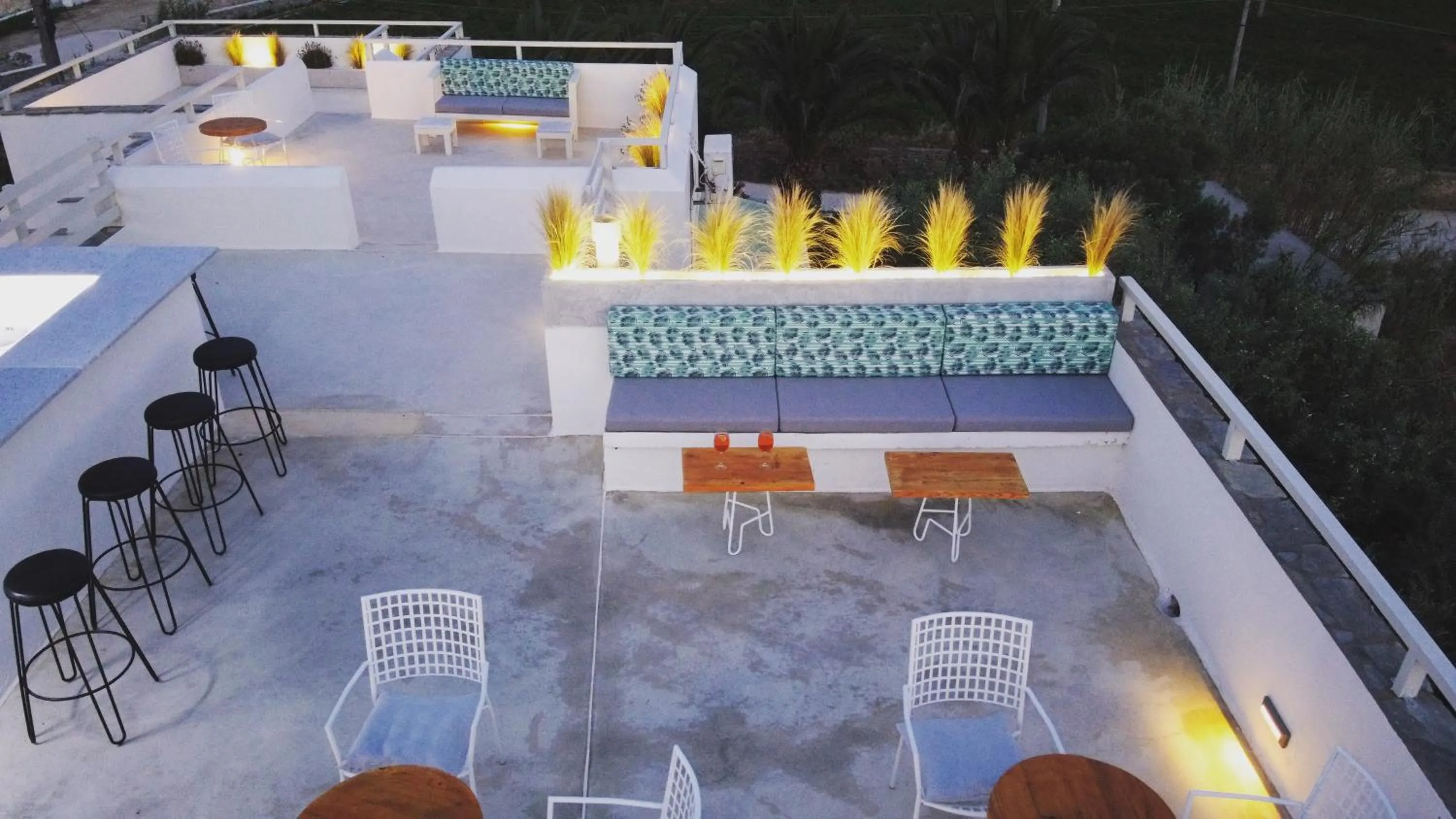 Restaurant/places to eat in Studios Vrettos Beachfront Hotel