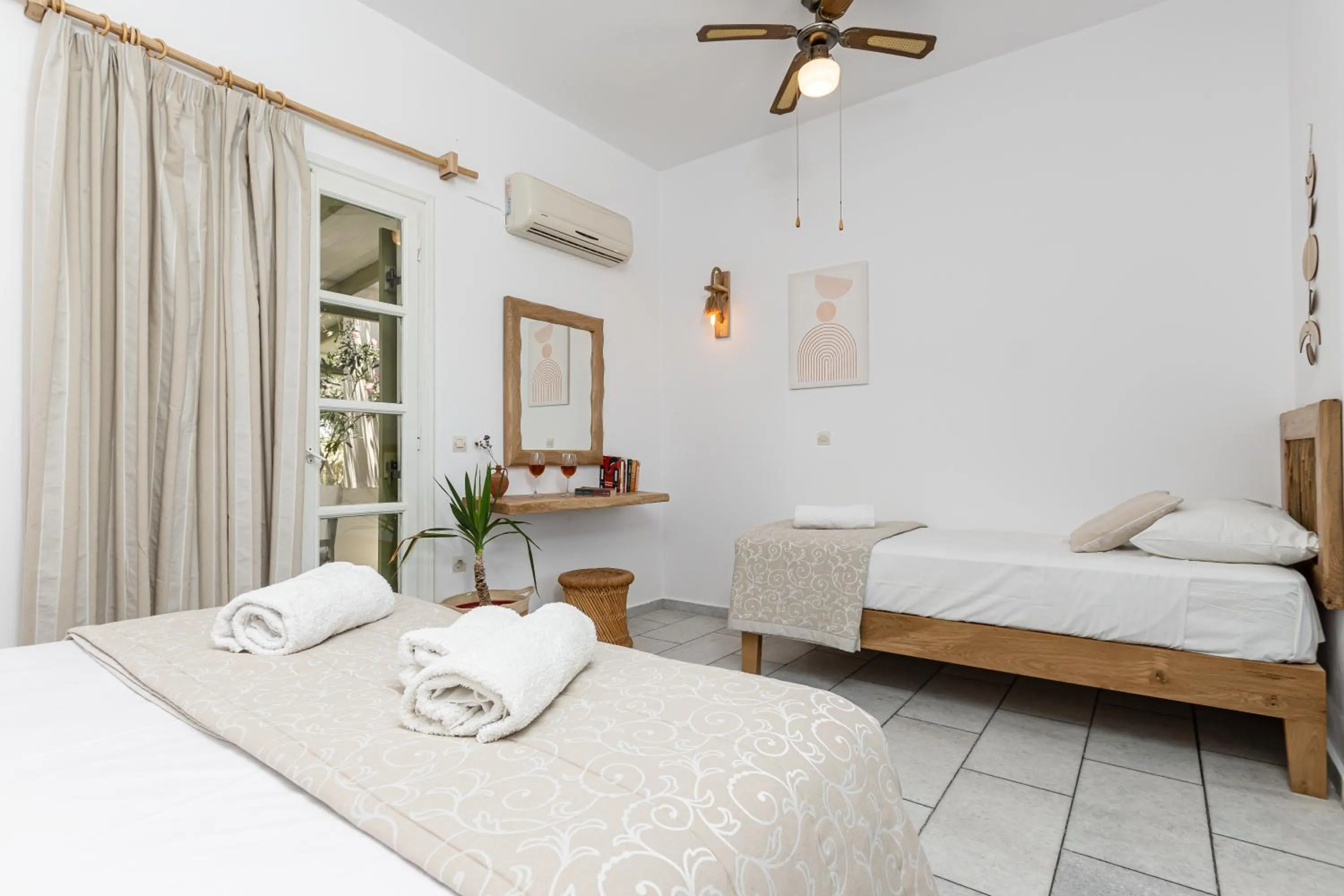 Bedroom, Bed in Studios Vrettos Beachfront Hotel