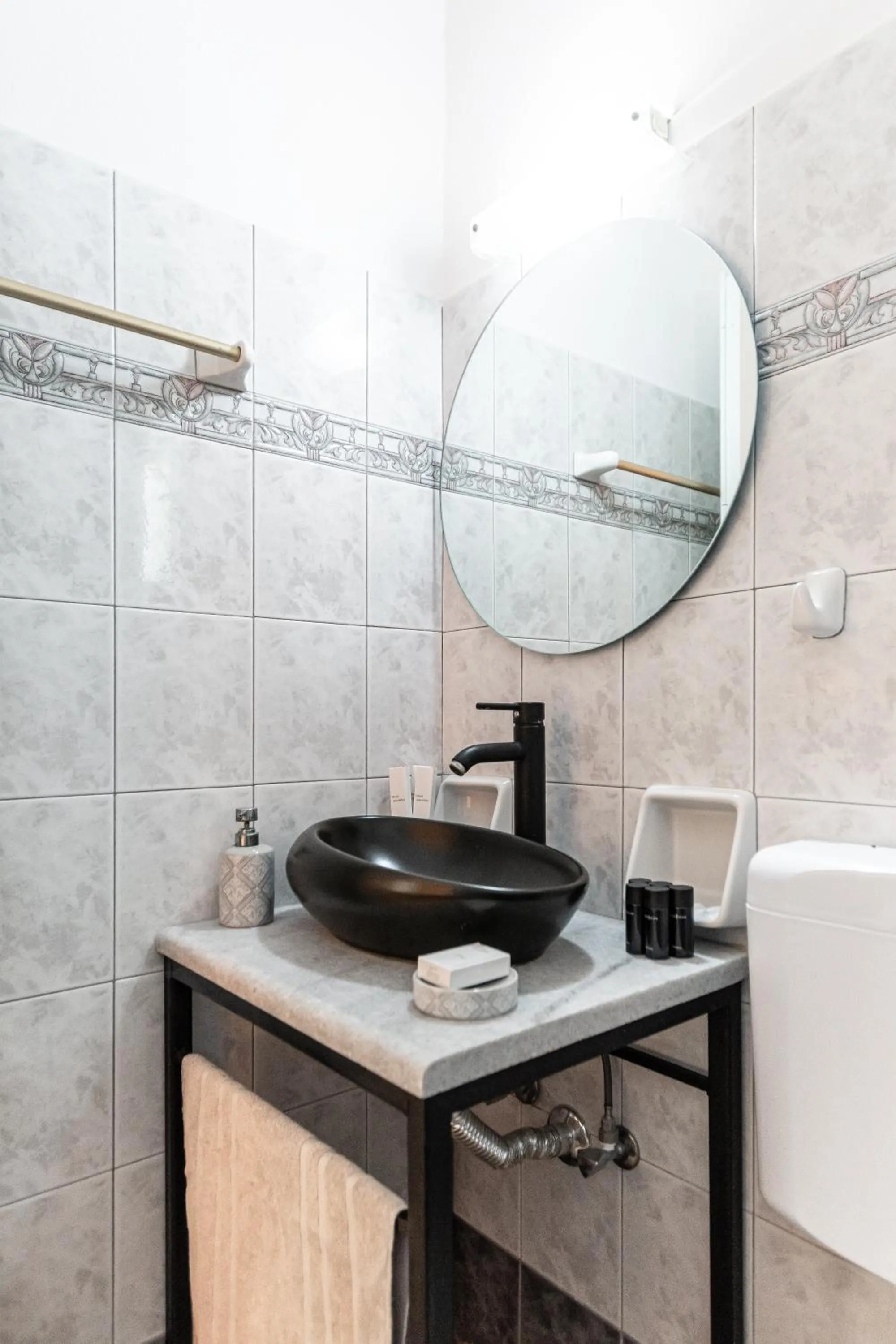 Bathroom in Studios Vrettos Beachfront Hotel