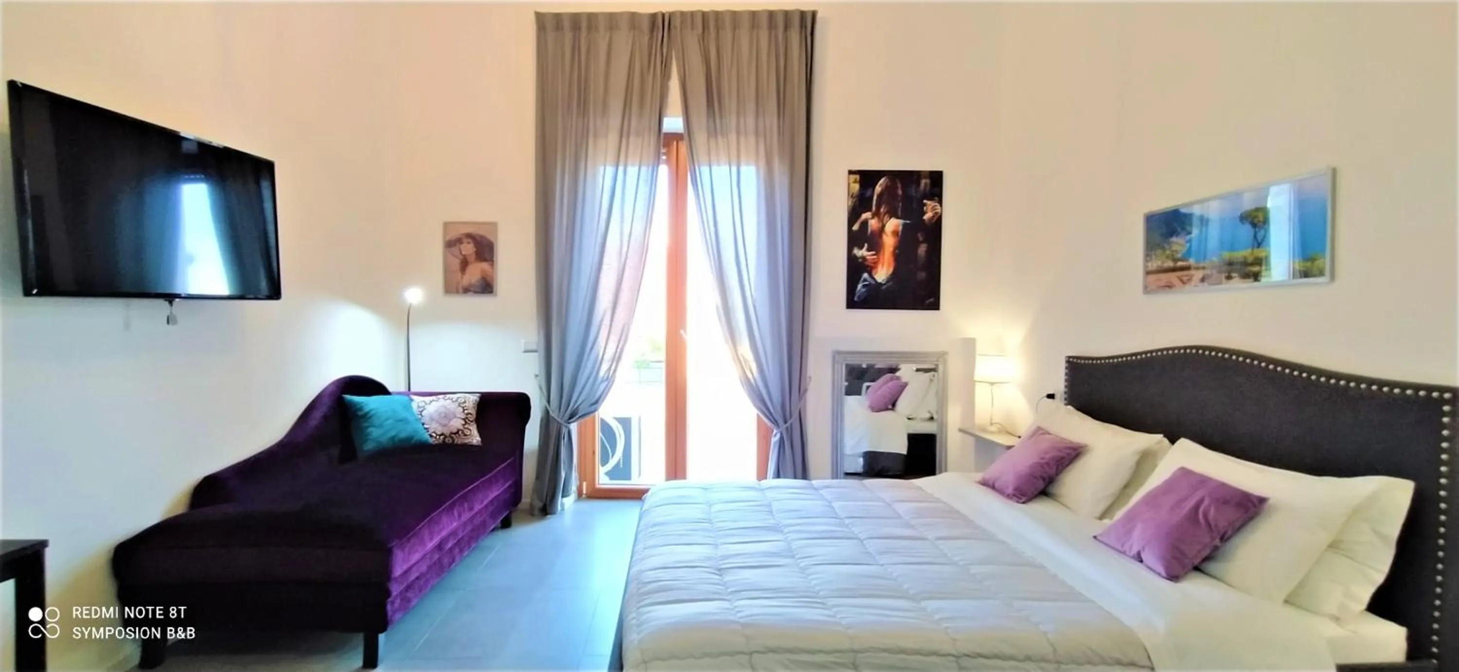 Photo of the whole room, Bed in Symposion B&B Apart