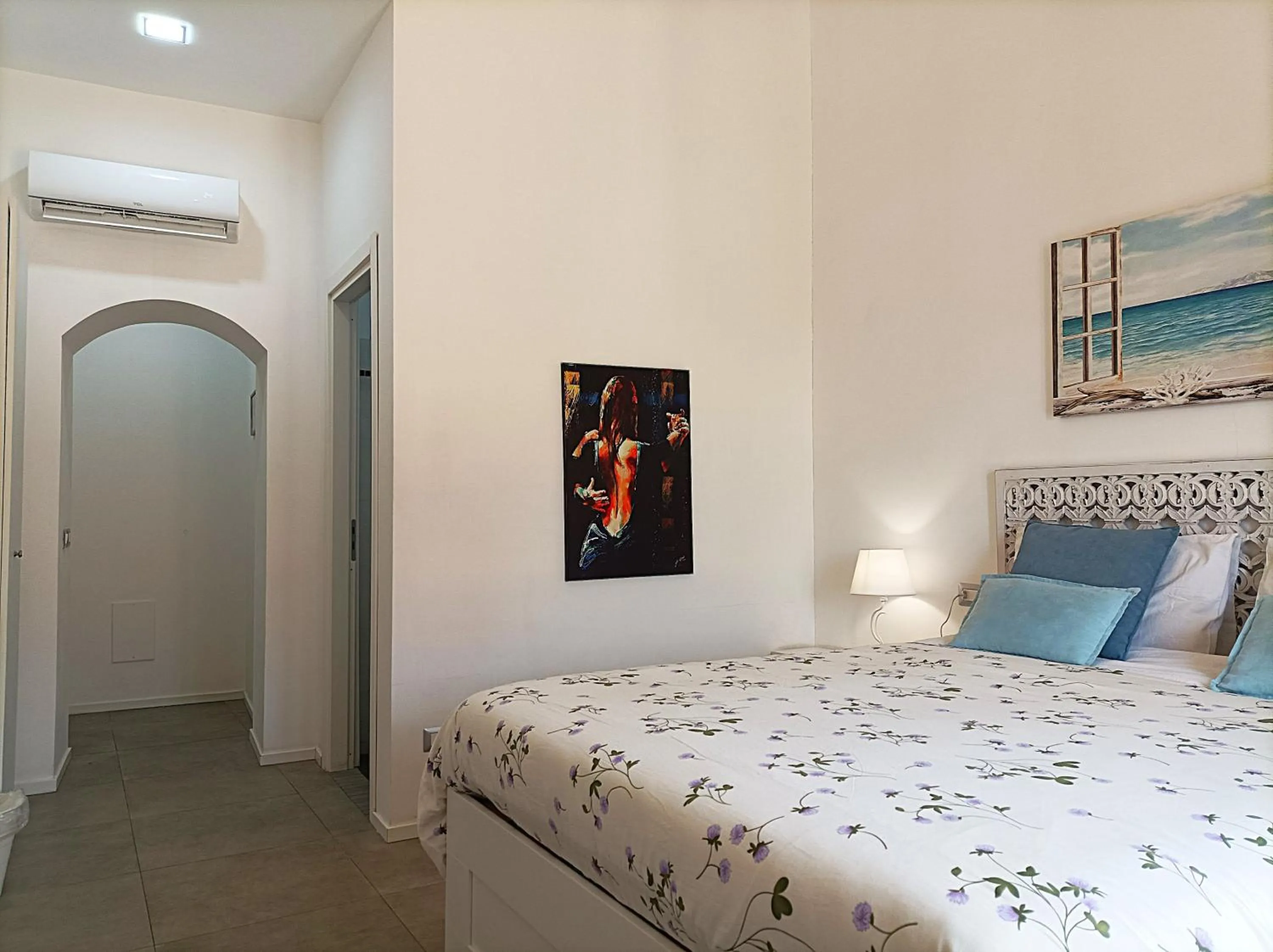 Photo of the whole room, Bed in Symposion B&B Apart