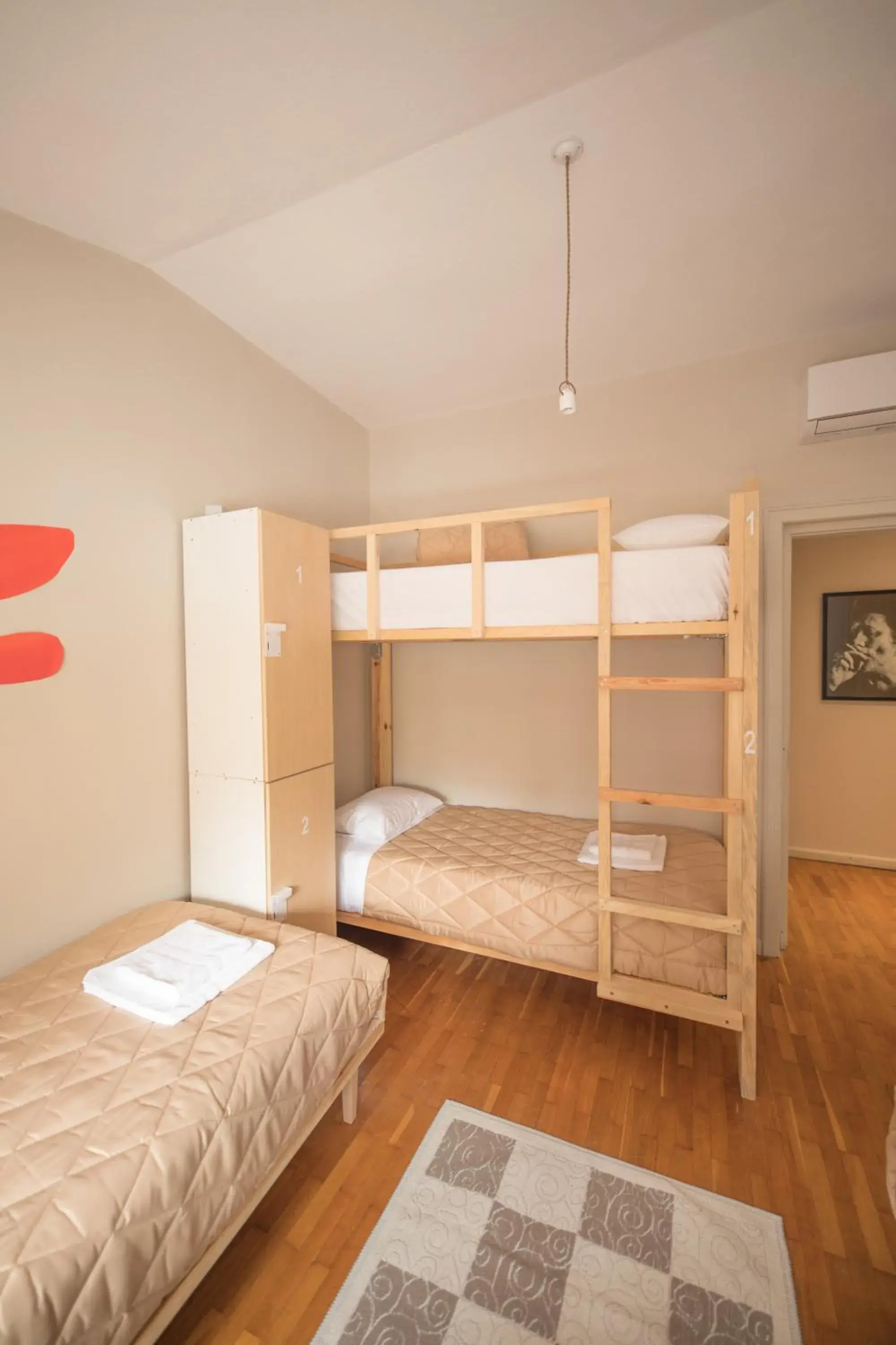 Twin Room with Extra Bed - single occupancy in Mosaic Home Twin Room with Extra Bed - single occupancy in Mosaic Home