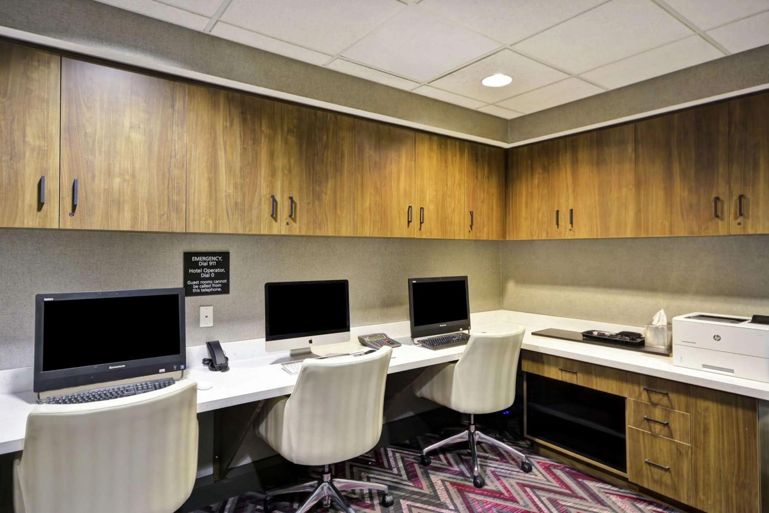 Business facilities in Hampton Inn & Suites Columbus-Easton Area