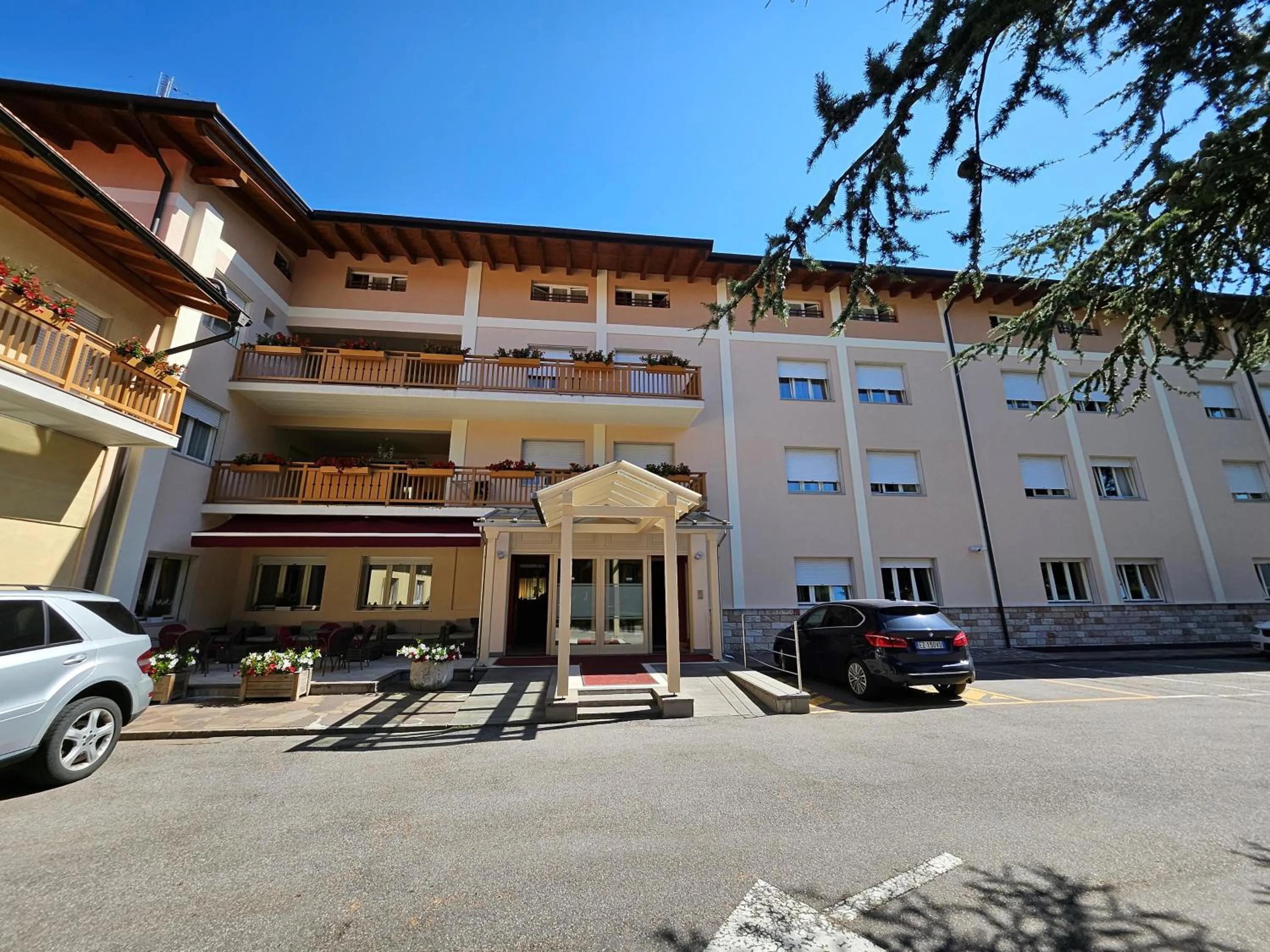 Property building in Park Hotel Sacro Cuore