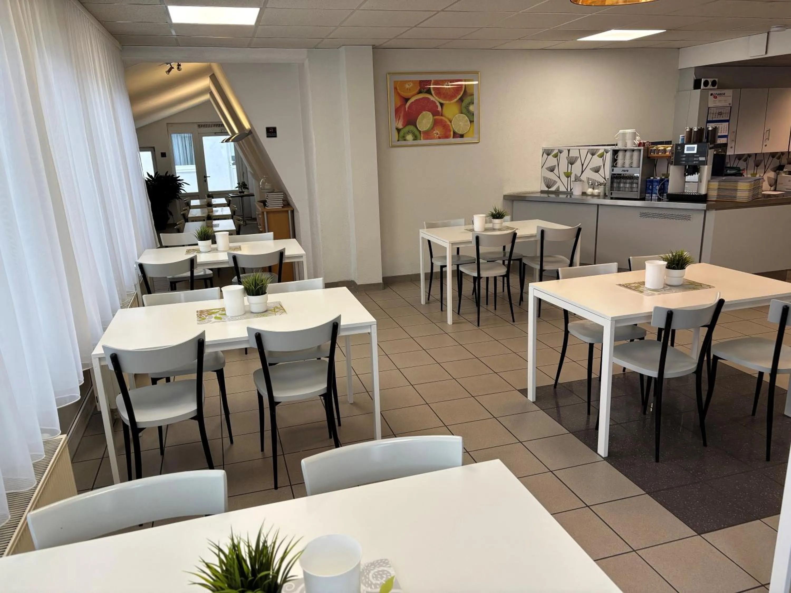 Breakfast in Hotel Drei König- Ihr Transithotel