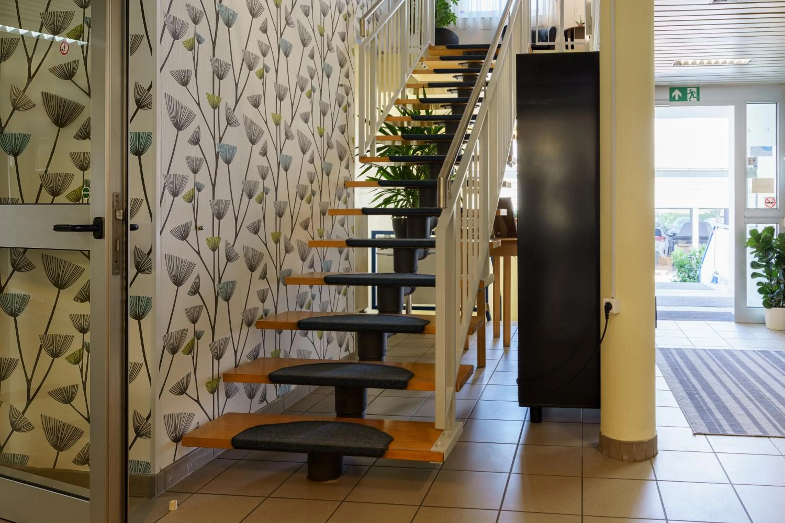 Property building in Hotel Drei König- Ihr Transithotel