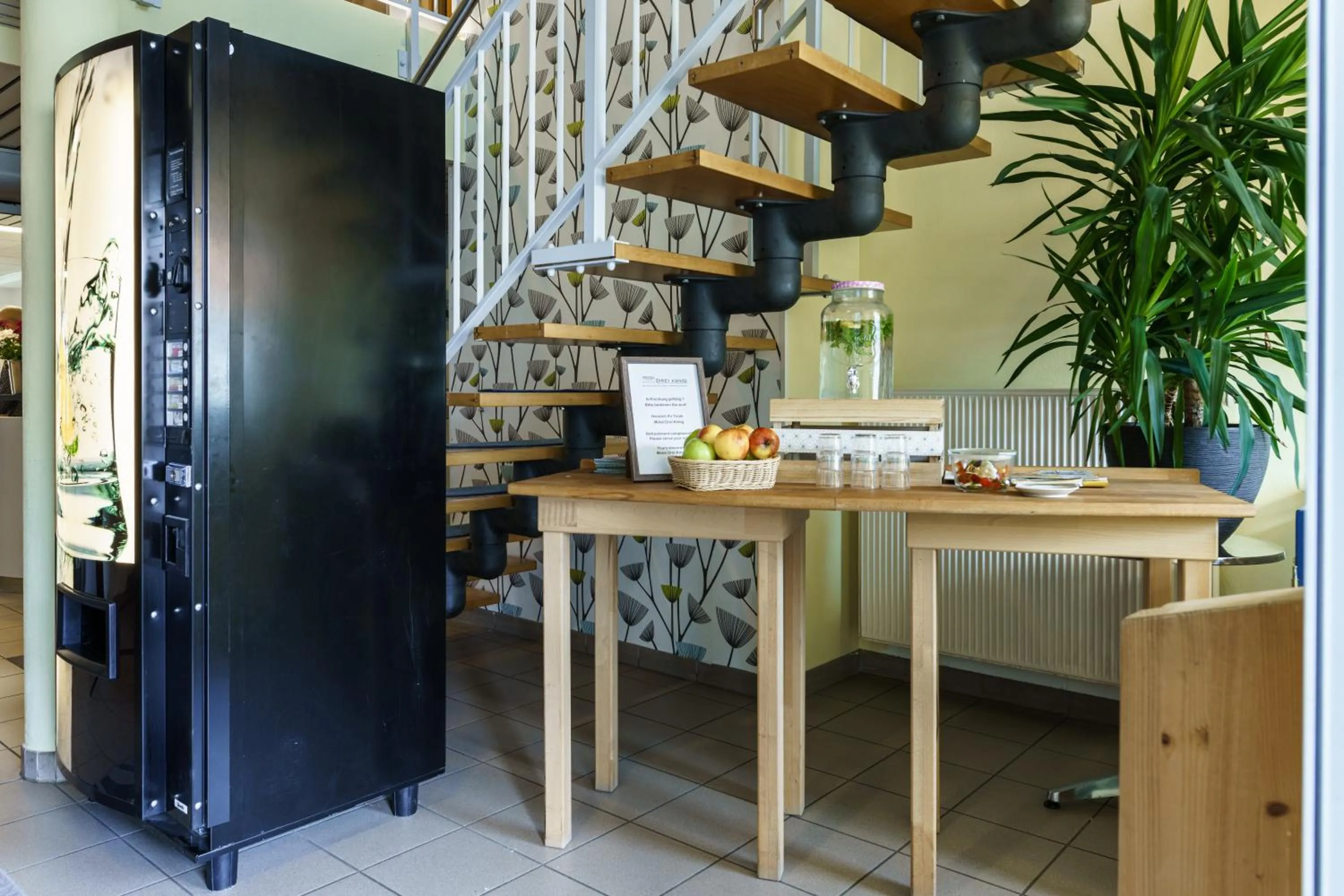 Lobby or reception in Hotel Drei König- Ihr Transithotel