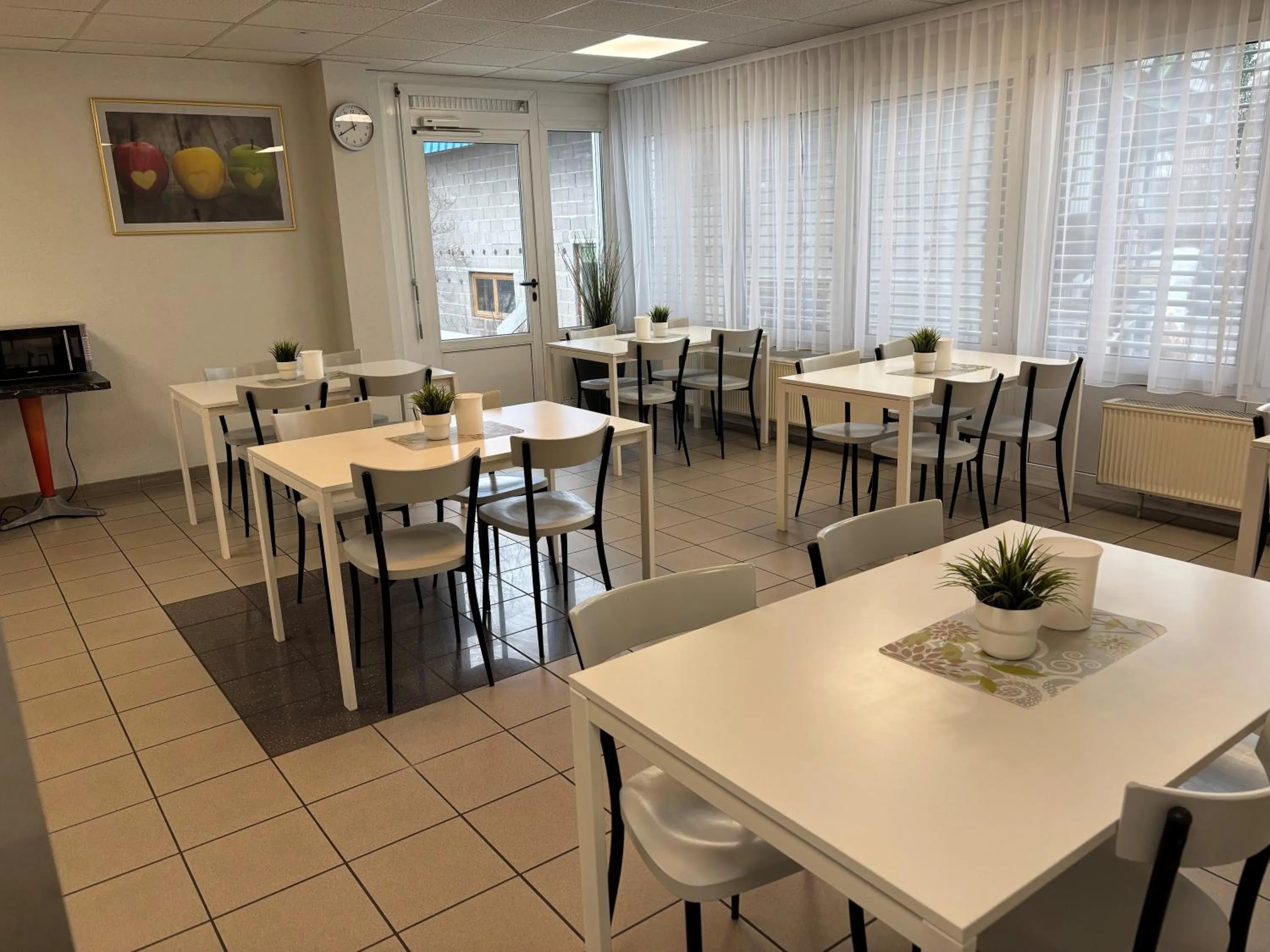 Breakfast in Hotel Drei König- Ihr Transithotel