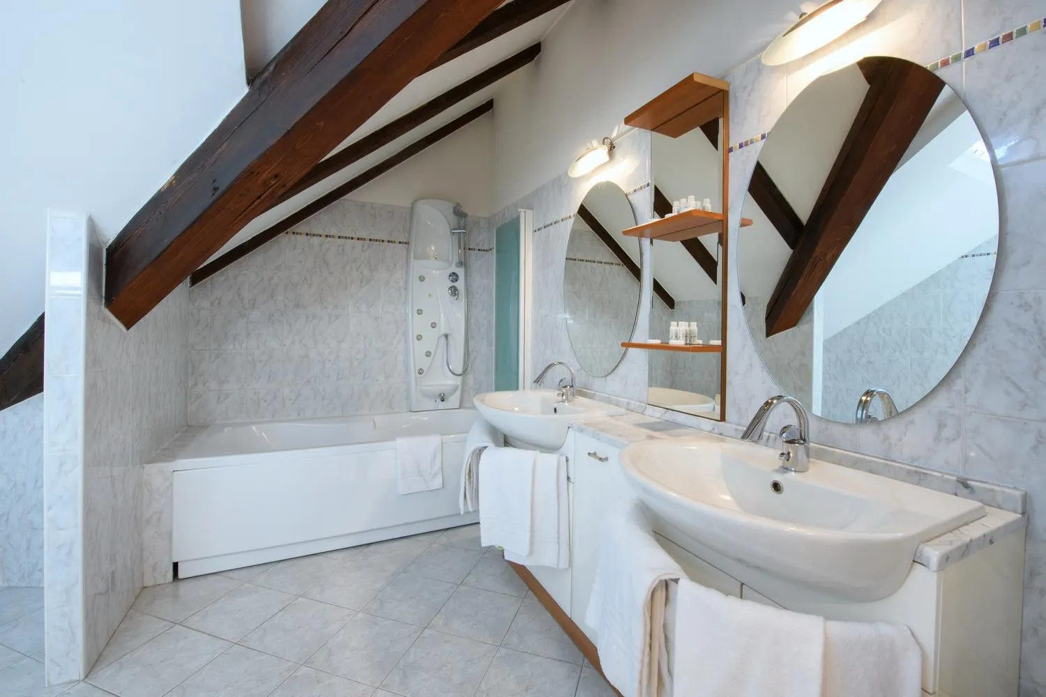 Bathroom in Hotel Internazionale