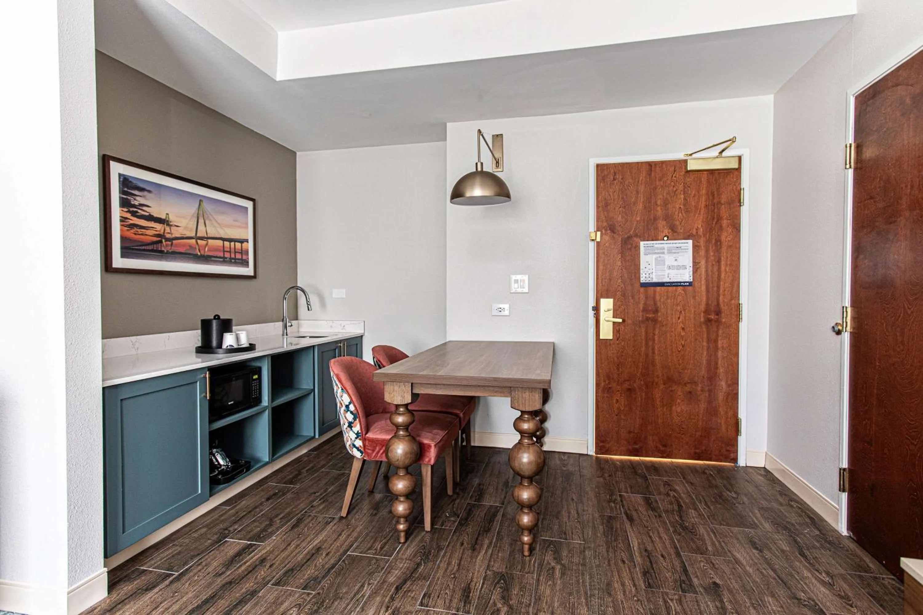 Photo of the whole room in Hampton Inn & Suites Charleston-West Ashley