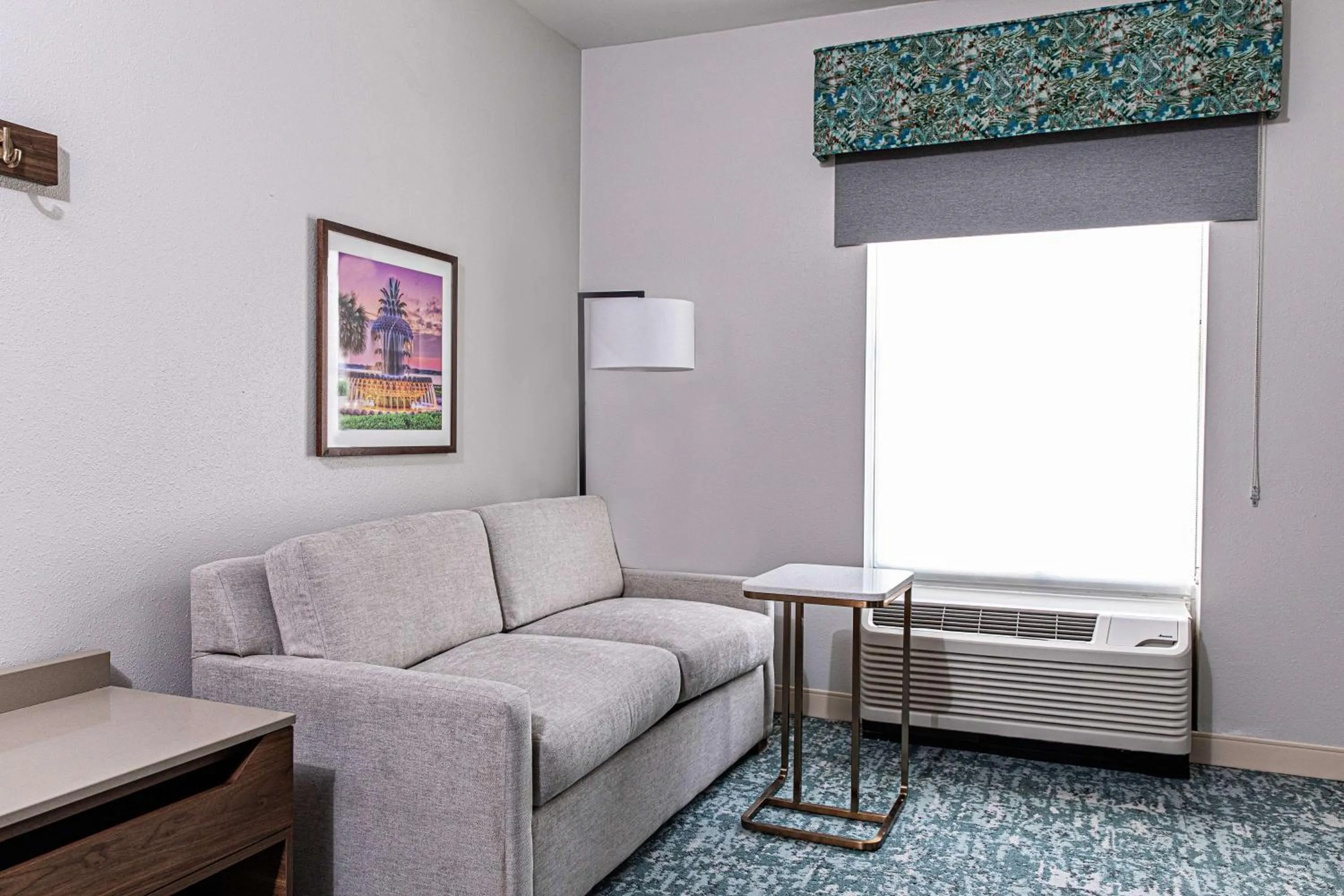 Living room in Hampton Inn & Suites Charleston-West Ashley