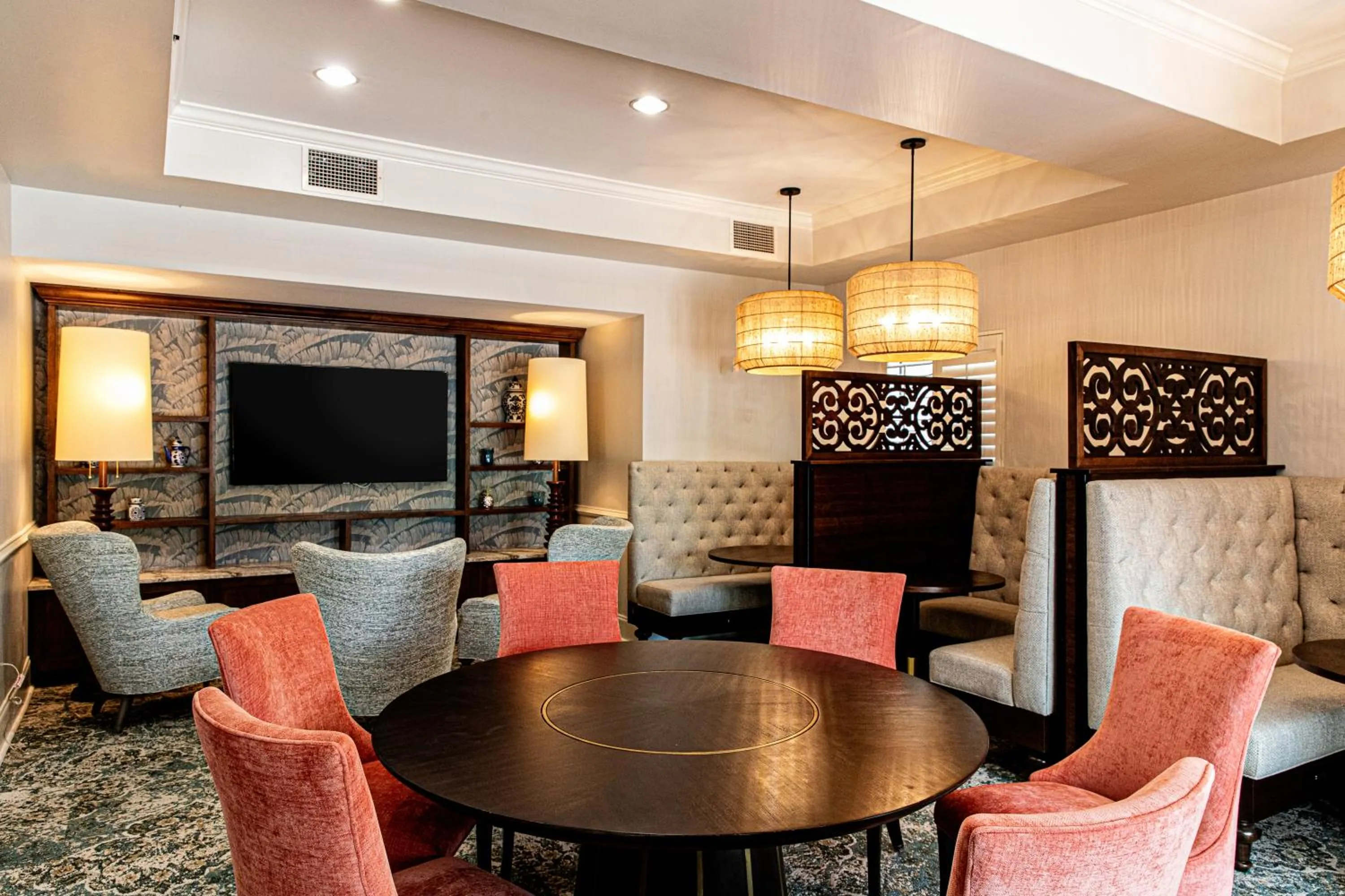 Dining area in Hampton Inn & Suites Charleston-West Ashley