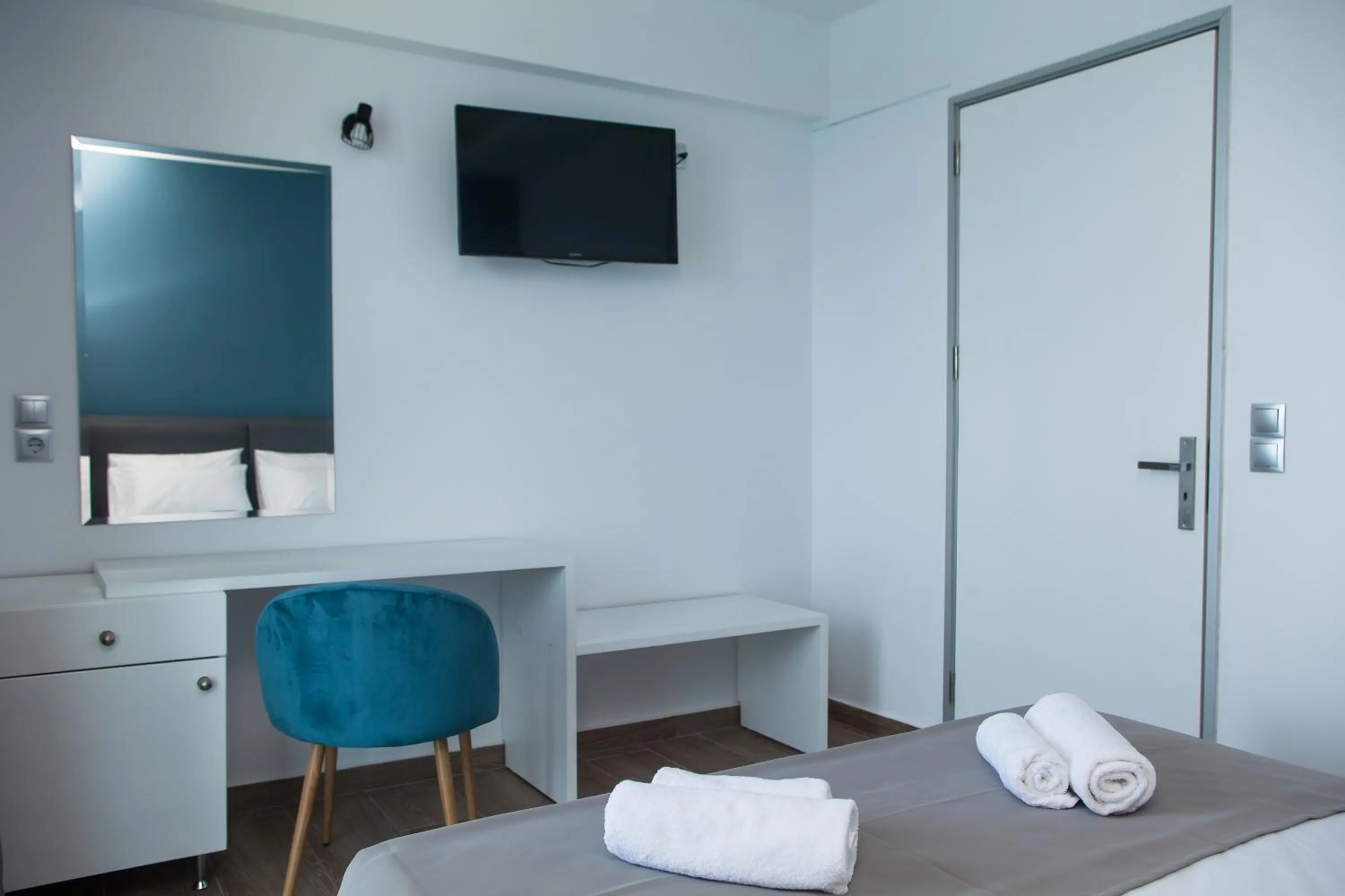 TV and multimedia, Bed in Sunrise Luxury Apartments Rhodes