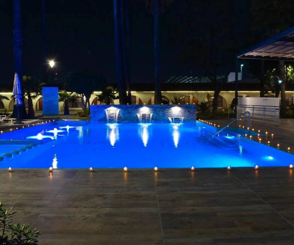 Swimming pool in Hotel Sand´s San Luis