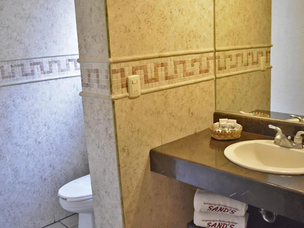 Bathroom in Hotel Sand´s San Luis