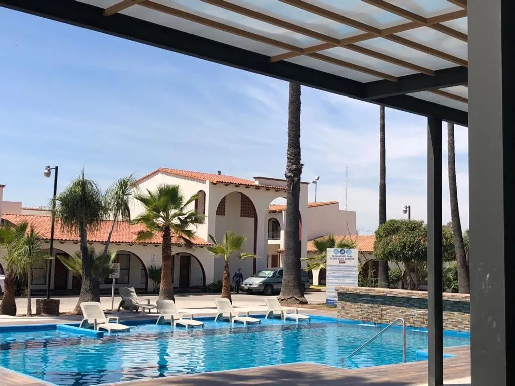 Swimming pool in Hotel Sand´s San Luis