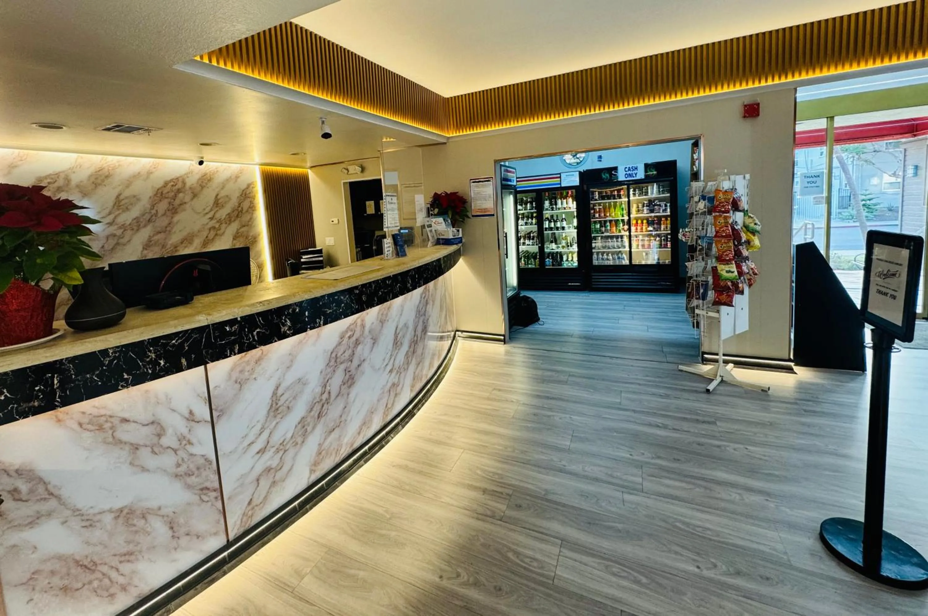 Lobby or reception in Ramada by Wyndham San Diego Airport