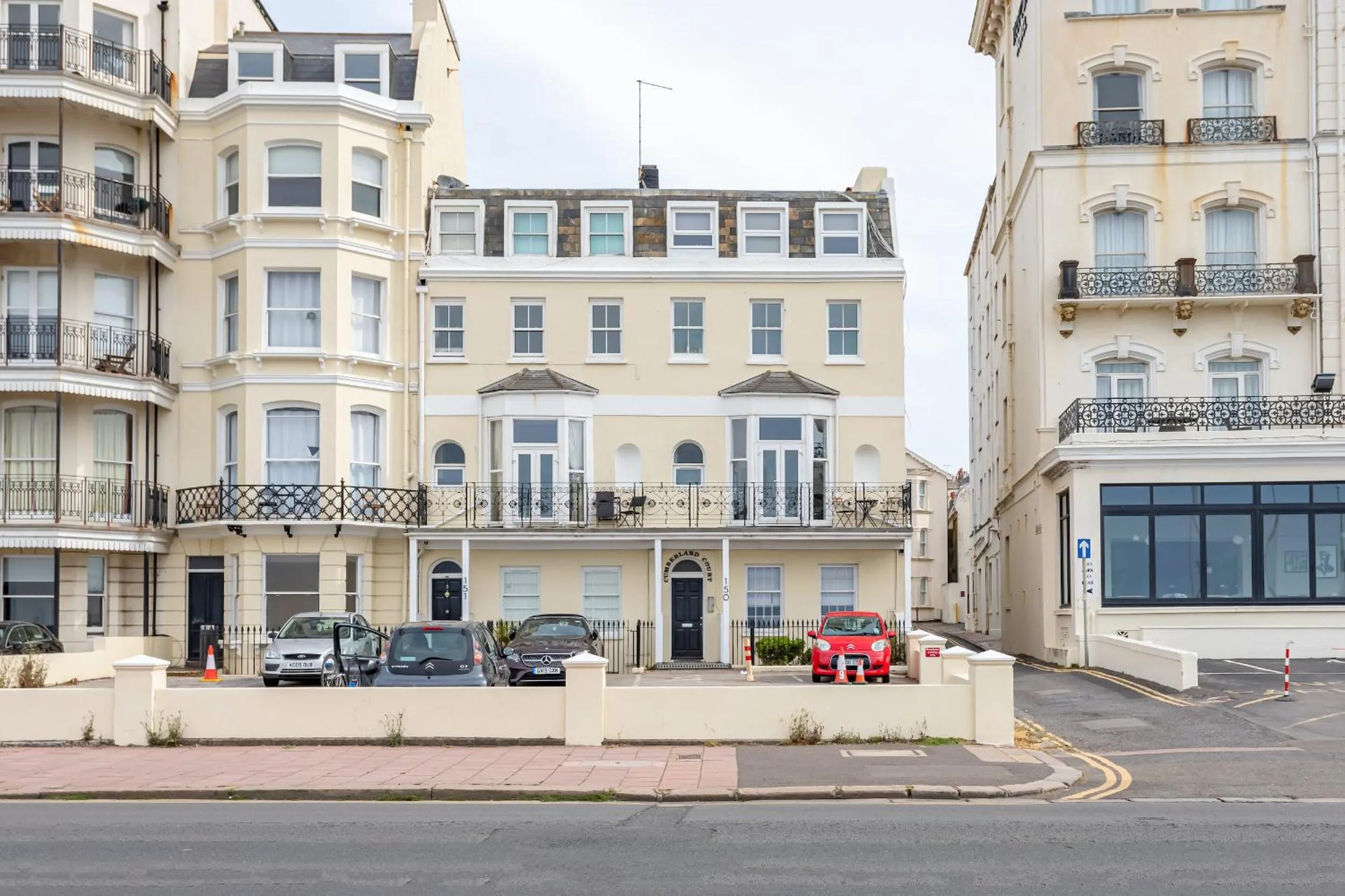Property building in Beaches Brighton - Luxury Seafront Accommodation