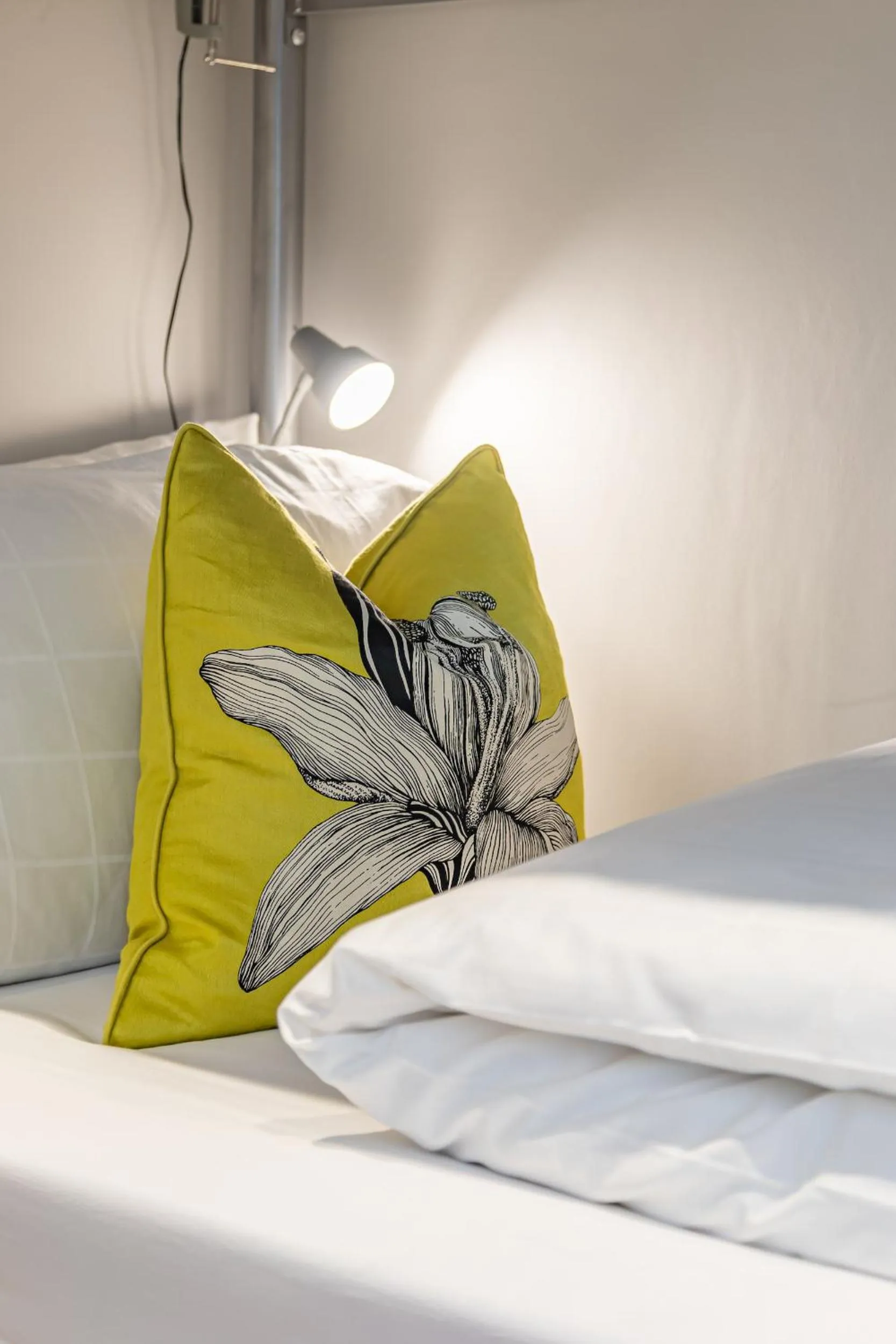 Bedroom, Bed in Beaches Brighton 1