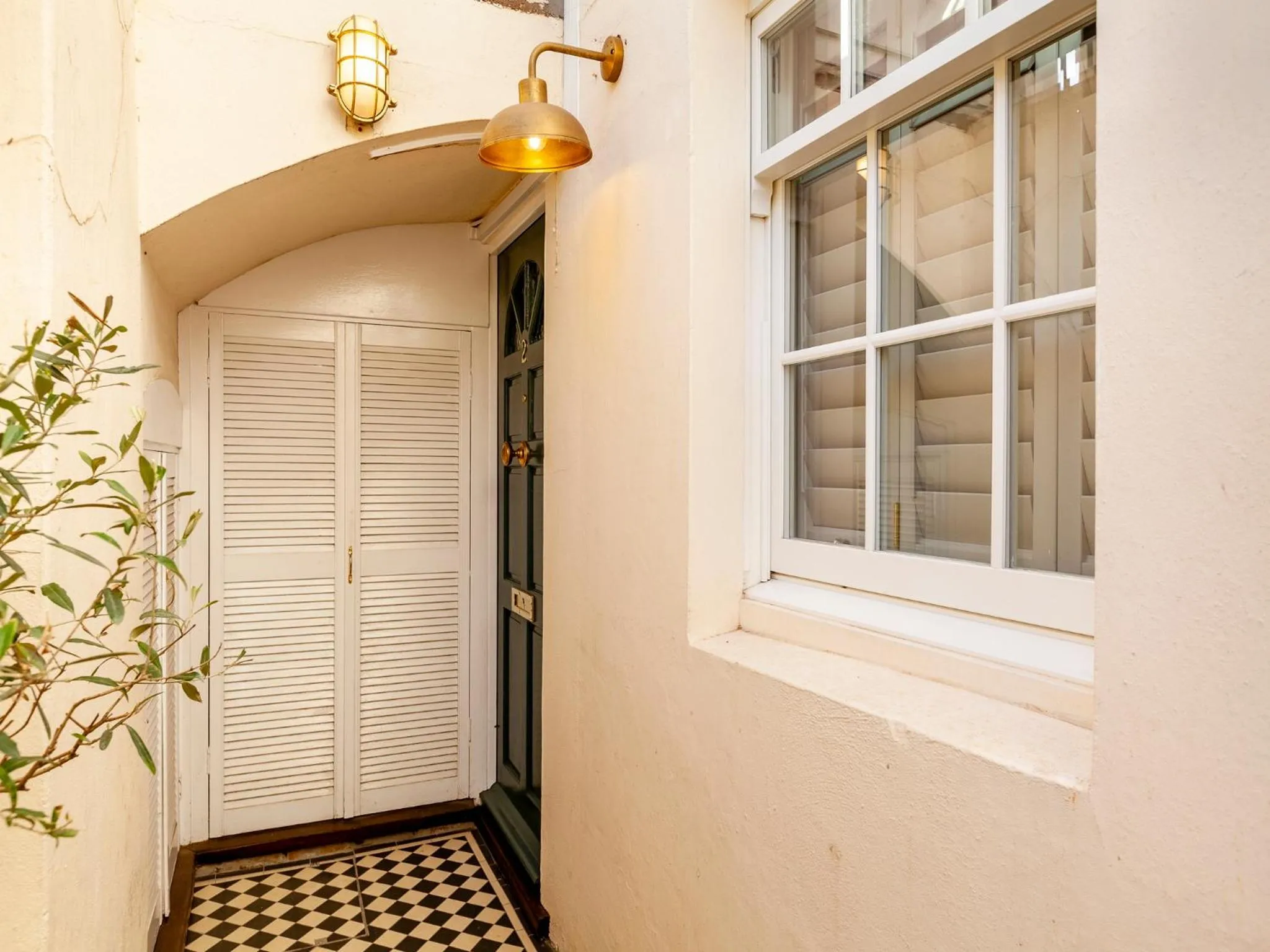 Property building in Beaches Brighton 1