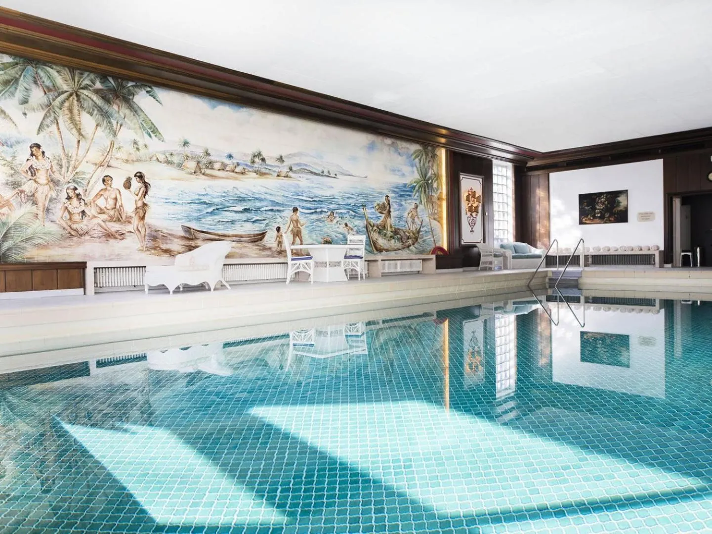 Swimming pool in Villa Adolphine