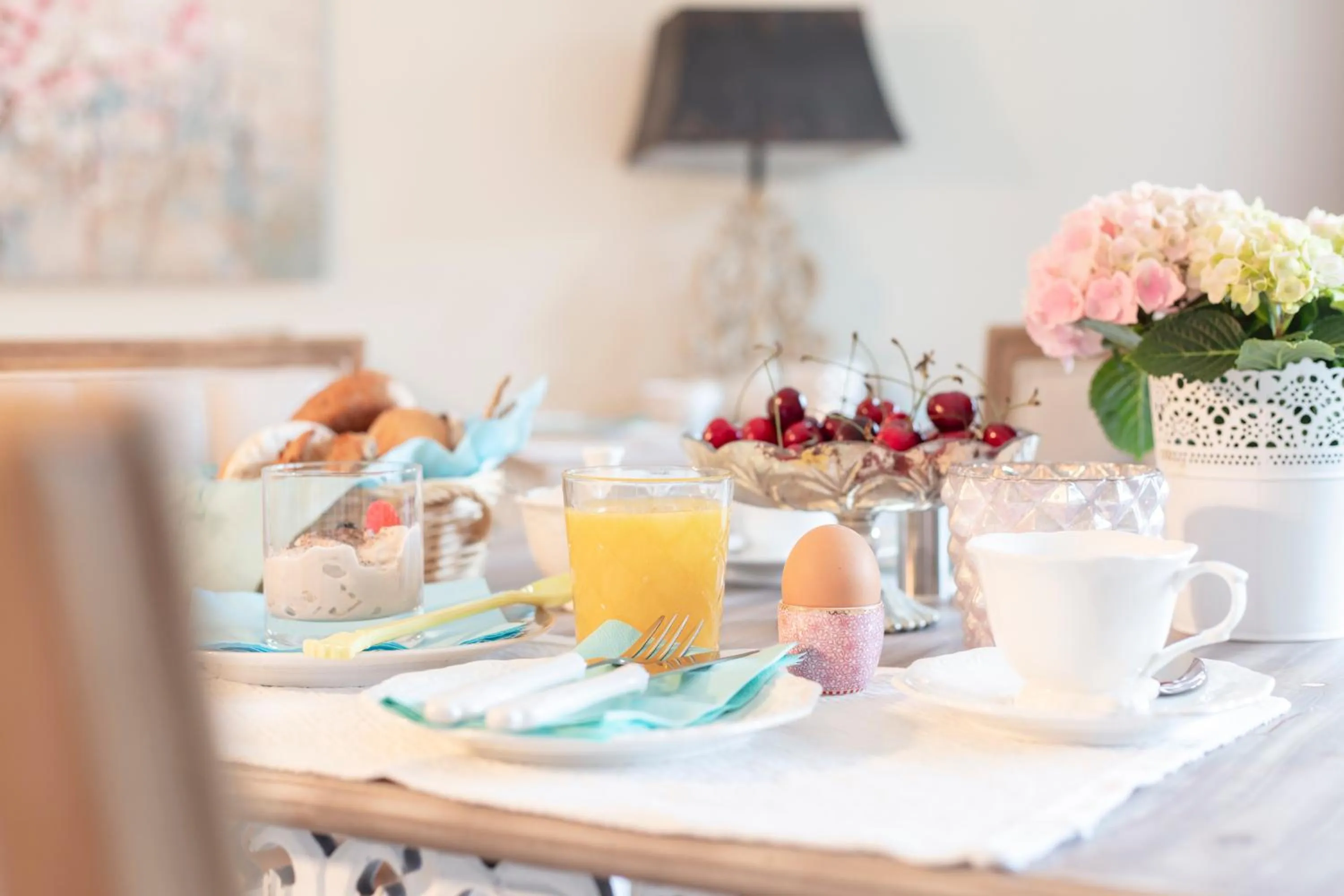 Breakfast in Villa Adolphine