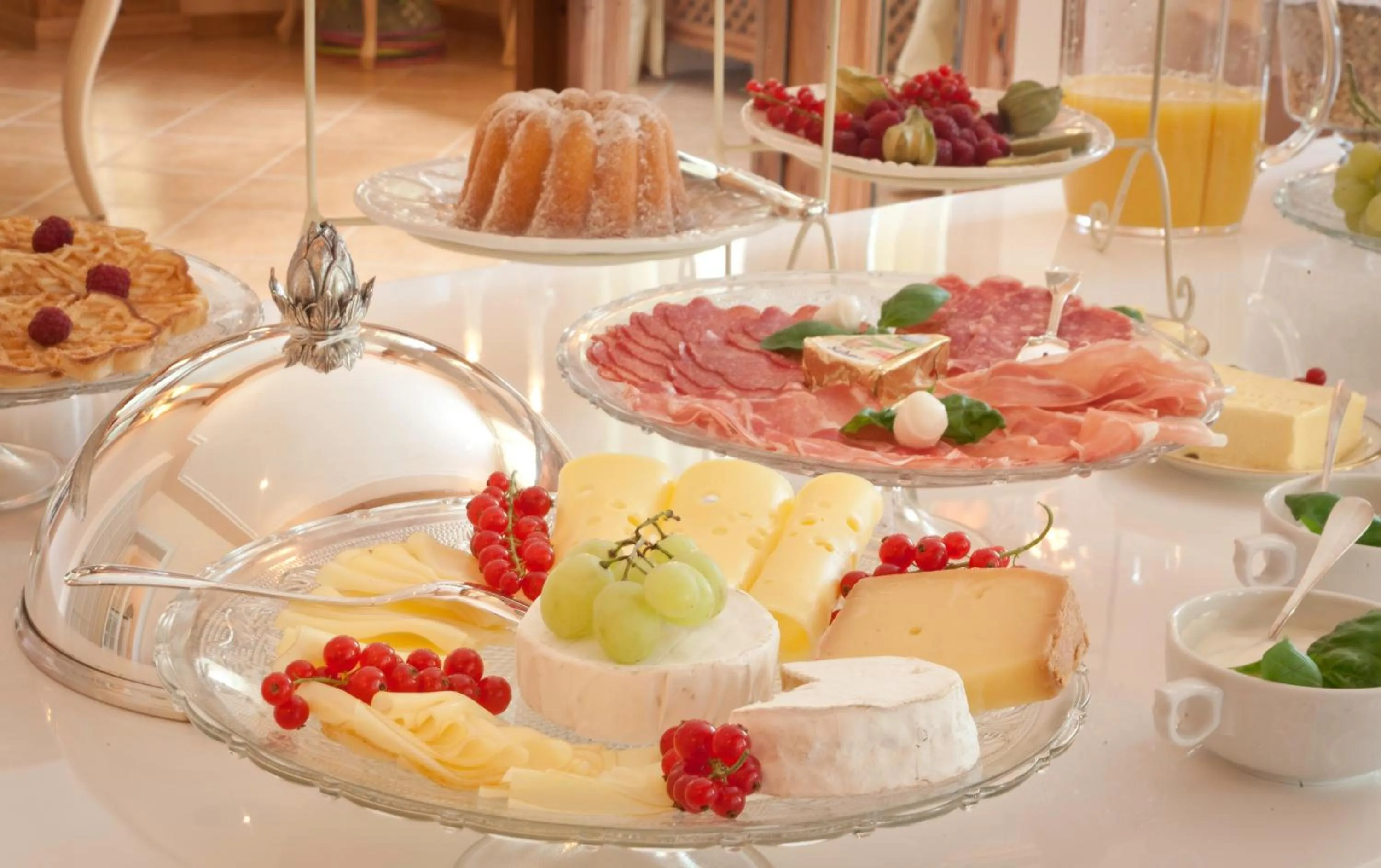 Food in Villa Adolphine