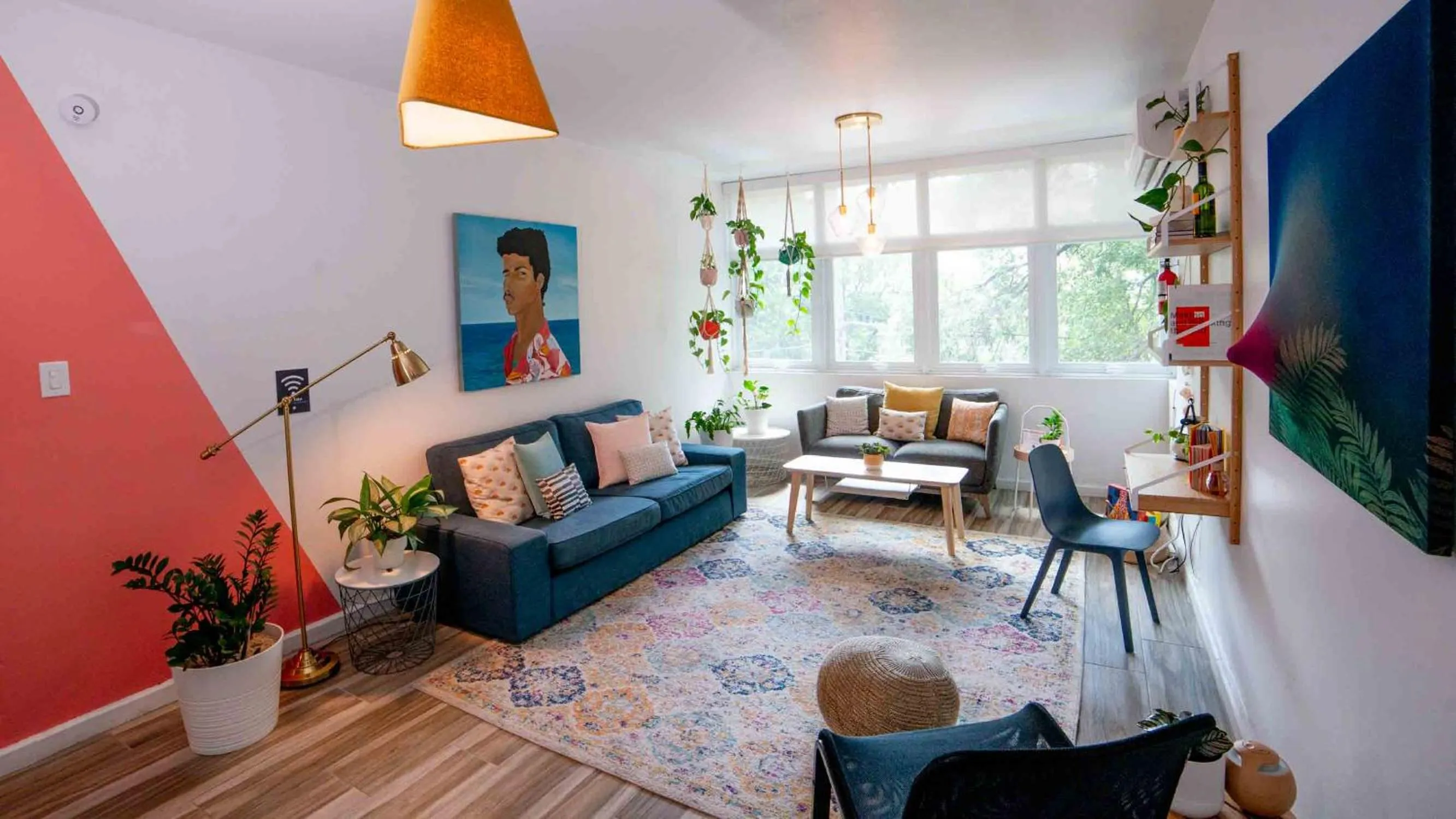 Living room in Santurcia Hostel